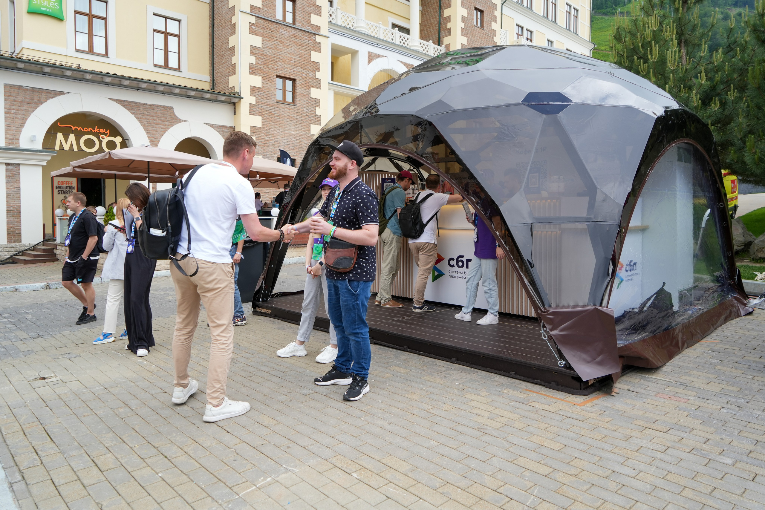 Фотоотчет партнерской интеграции СБП на Gastreet 2023. Репортажный фотограф в Красной Поляне и Сочи Павлюченко Екатерина