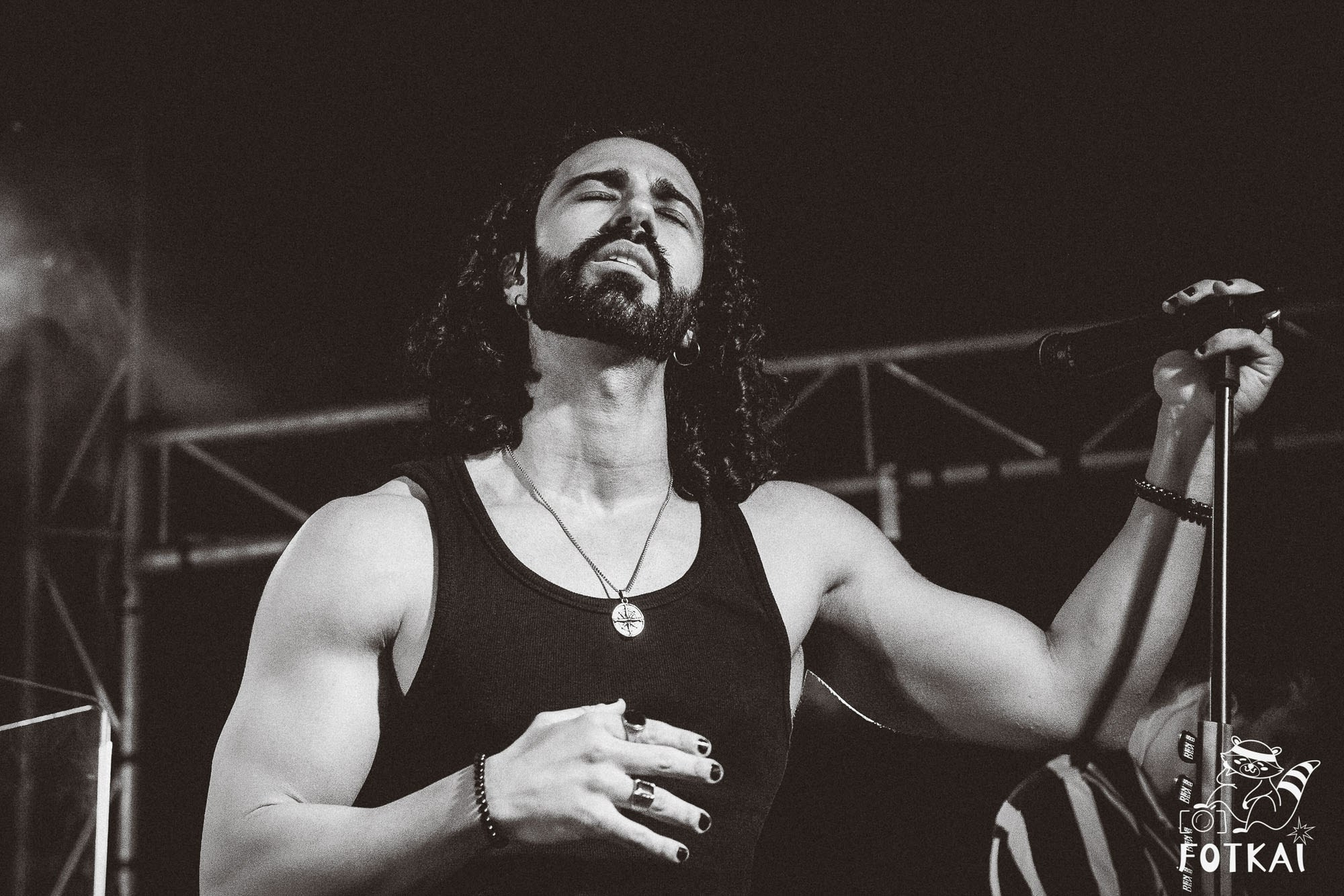 DENISDENIS — reportaje fotográfico del concierto en la Sala Marearock (Alicante) | FOTKAI