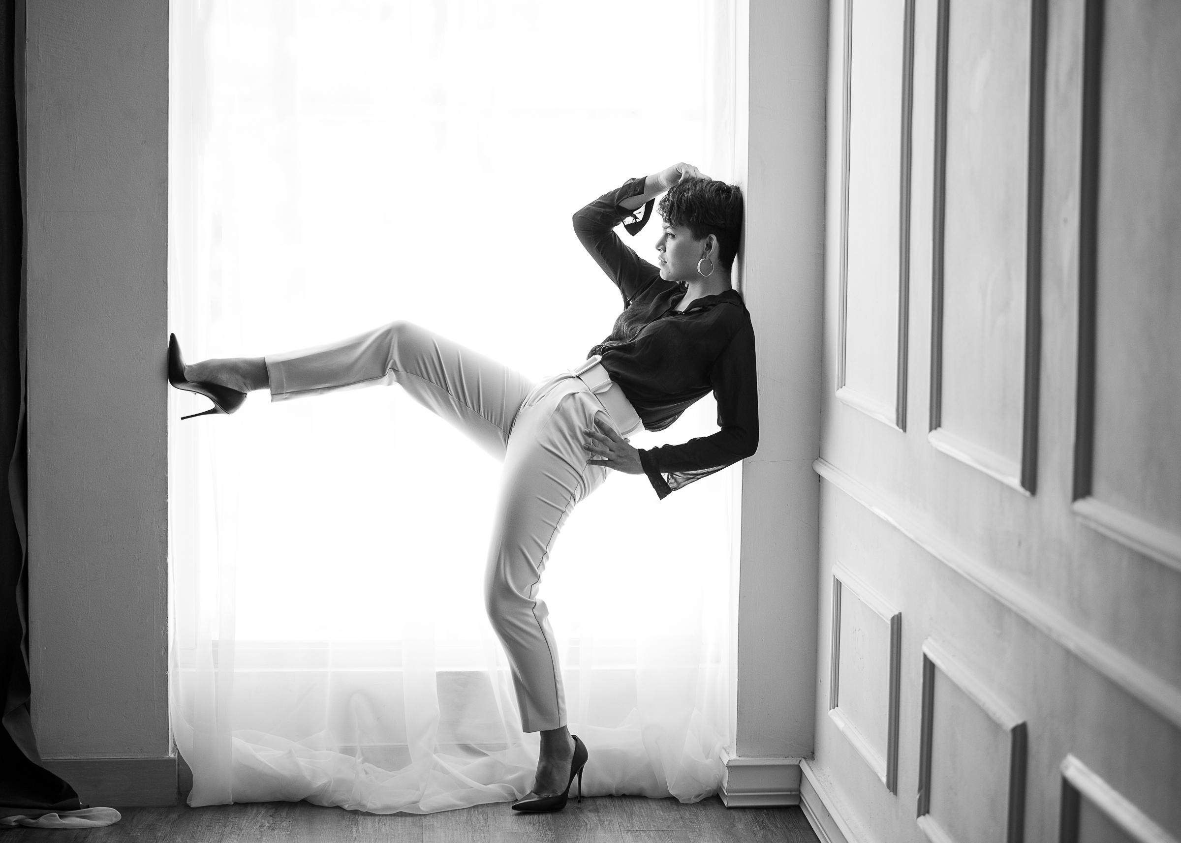 Retratos individuales en estudio con estilo blanco y negro en Chiriqui David