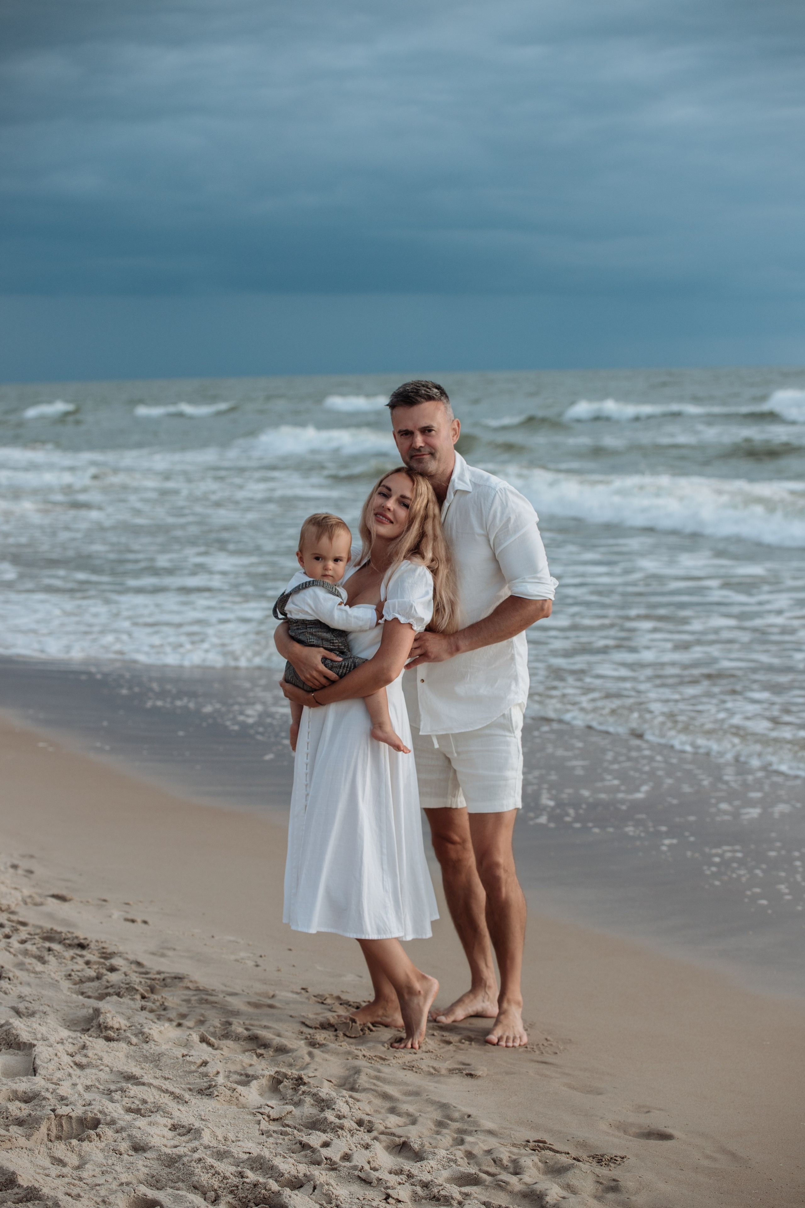 Jolita, Rolandas ir Manuel. Wedding, christening and family photographers in Vilnius, Lithuania