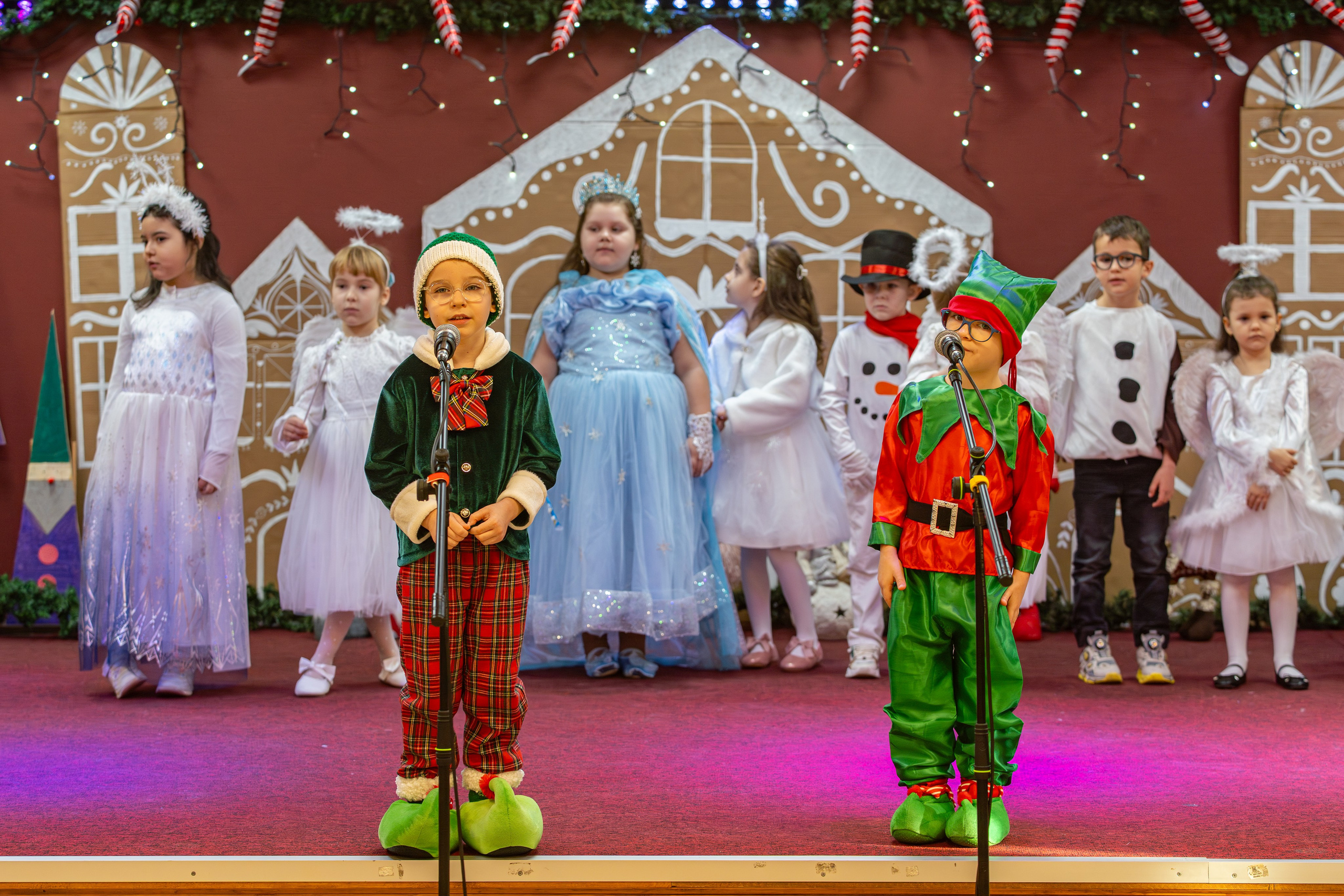 Grupa Buburuzelor Gradinita 37. Adelinne — fotograf profesionist în Constanța pentru familii, bebeluși și evenimente