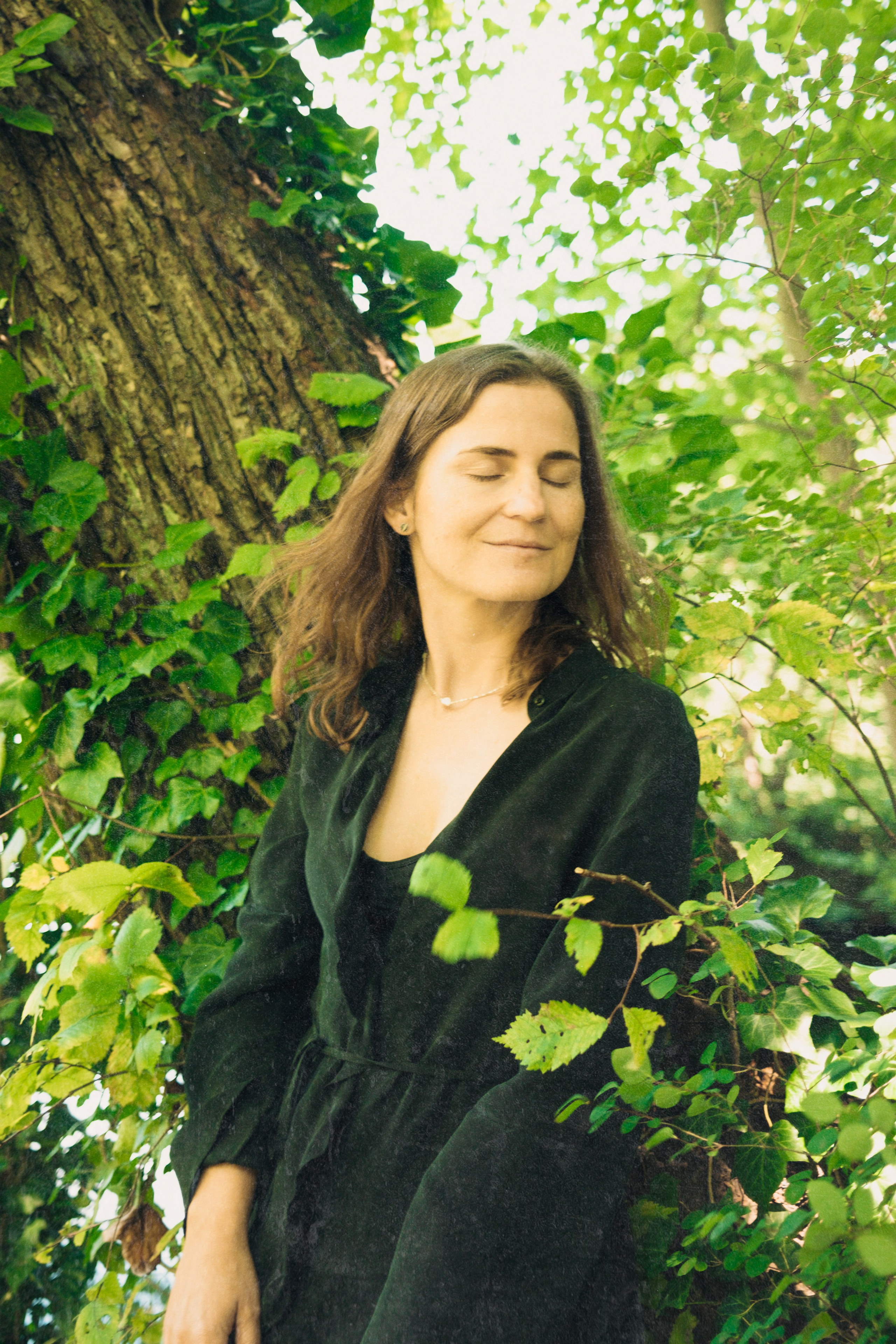 Girls Picnic on the lake. Professional Photographer in Berlin — Portraits, Love Story, Events, F