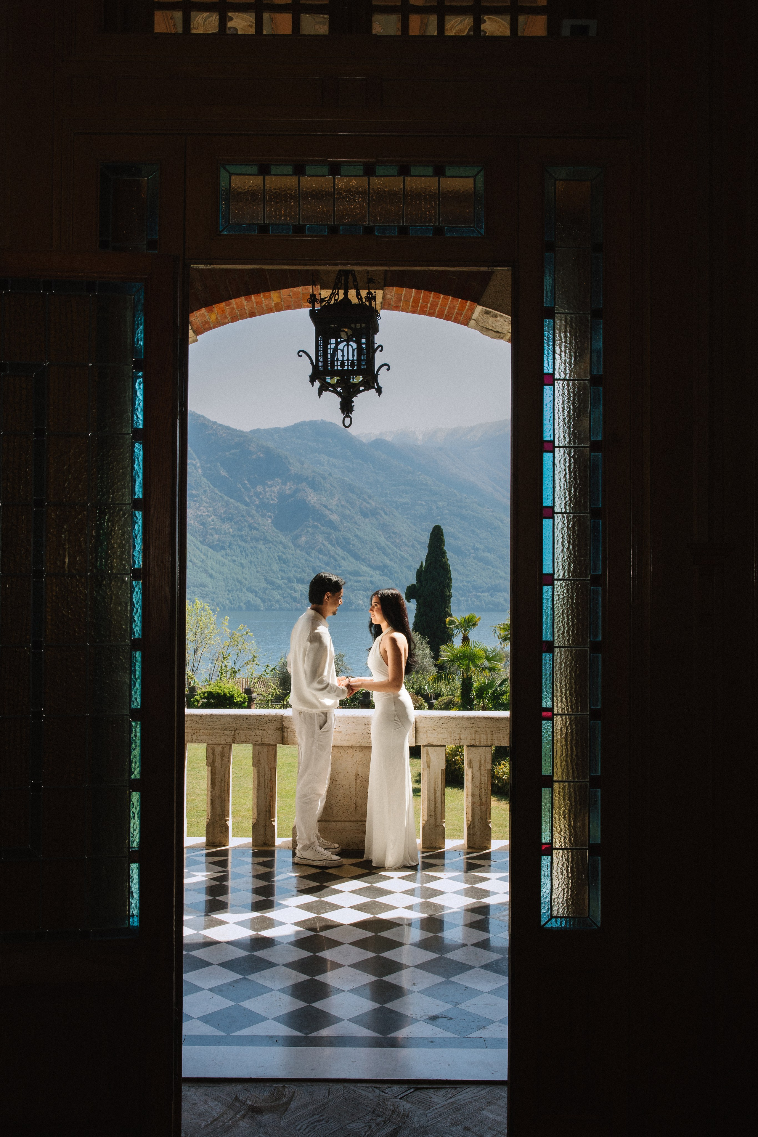 Vish & Kajal. Wedding photographer in Italy