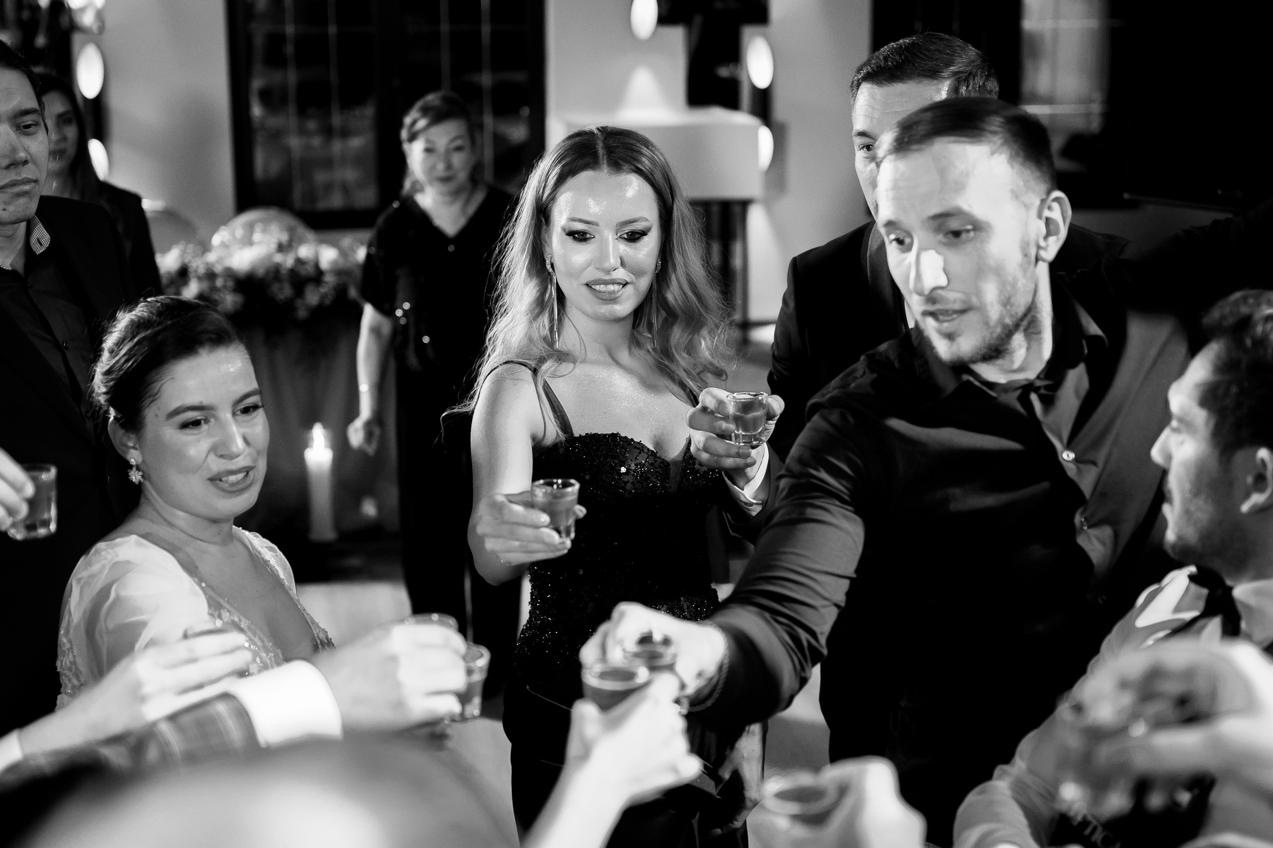 PARTY. Gabriel Florea — Fotograf nuntă București