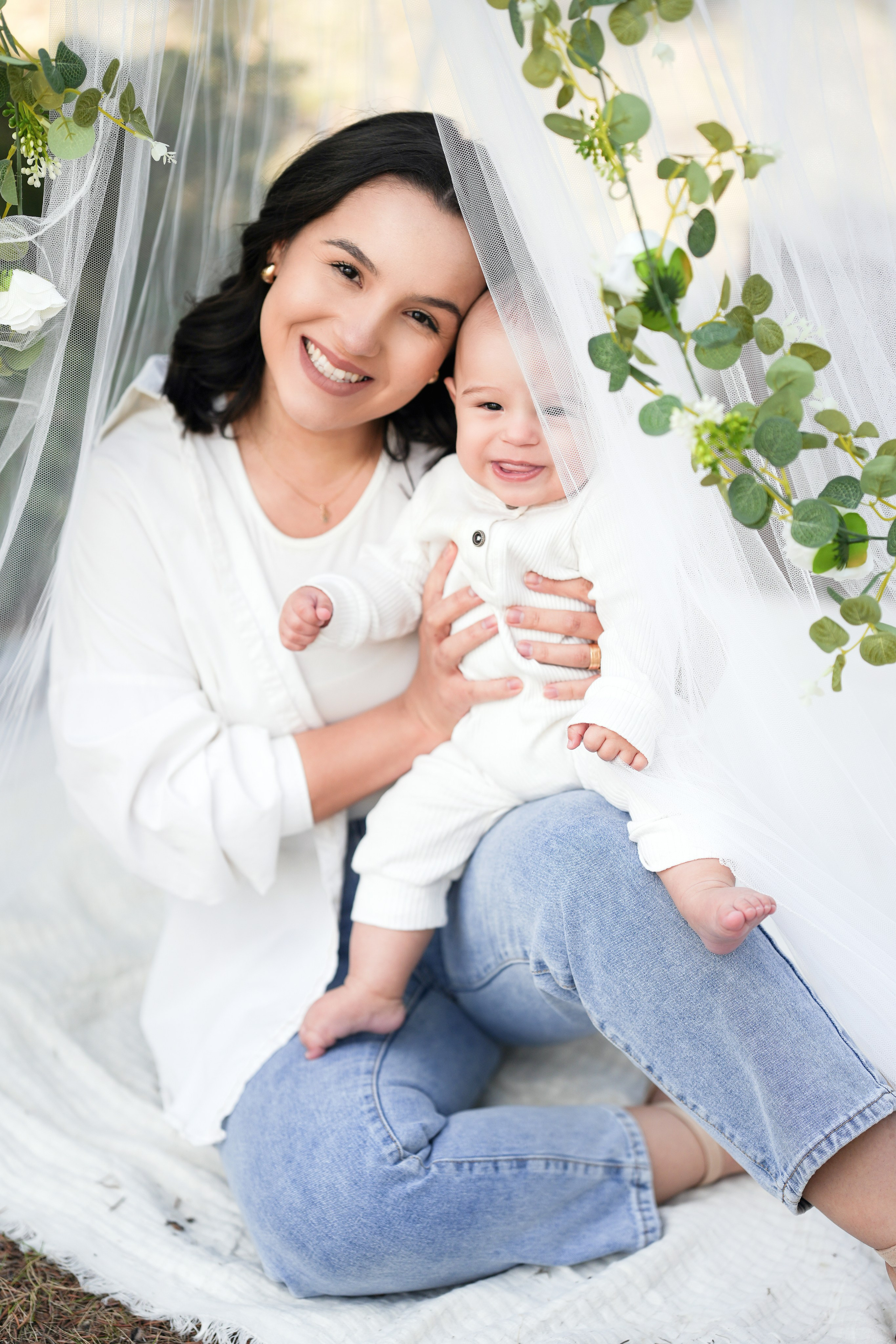Mother Photo Day. Pashynska Photography | Calgary Wedding & Family Photographer