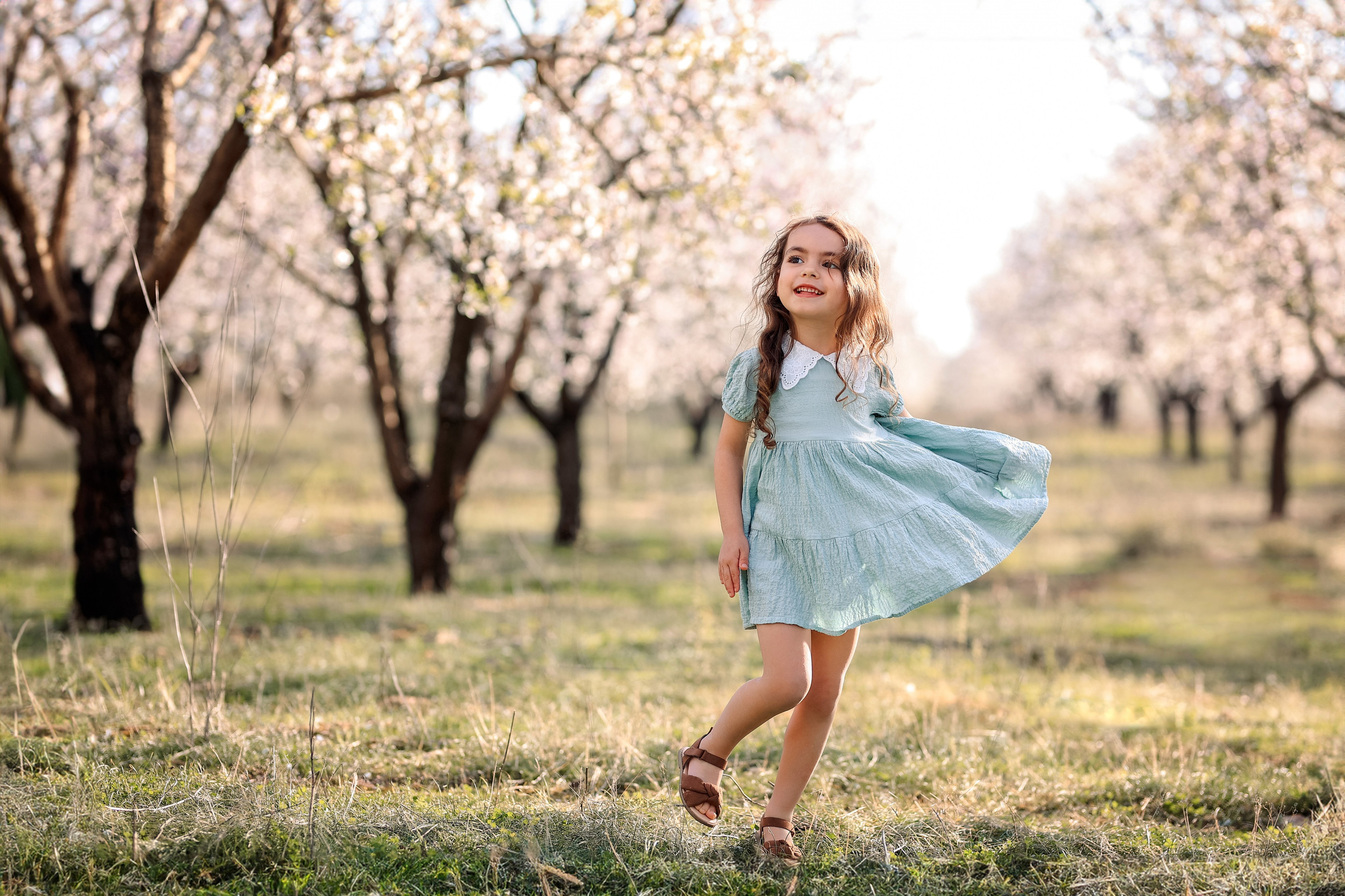 Фотосессия в цветущем миндале. Фотограф в Турции, Анталии, Кемере, Белеке, Сиде, Каше, Калкане, Фетхие
