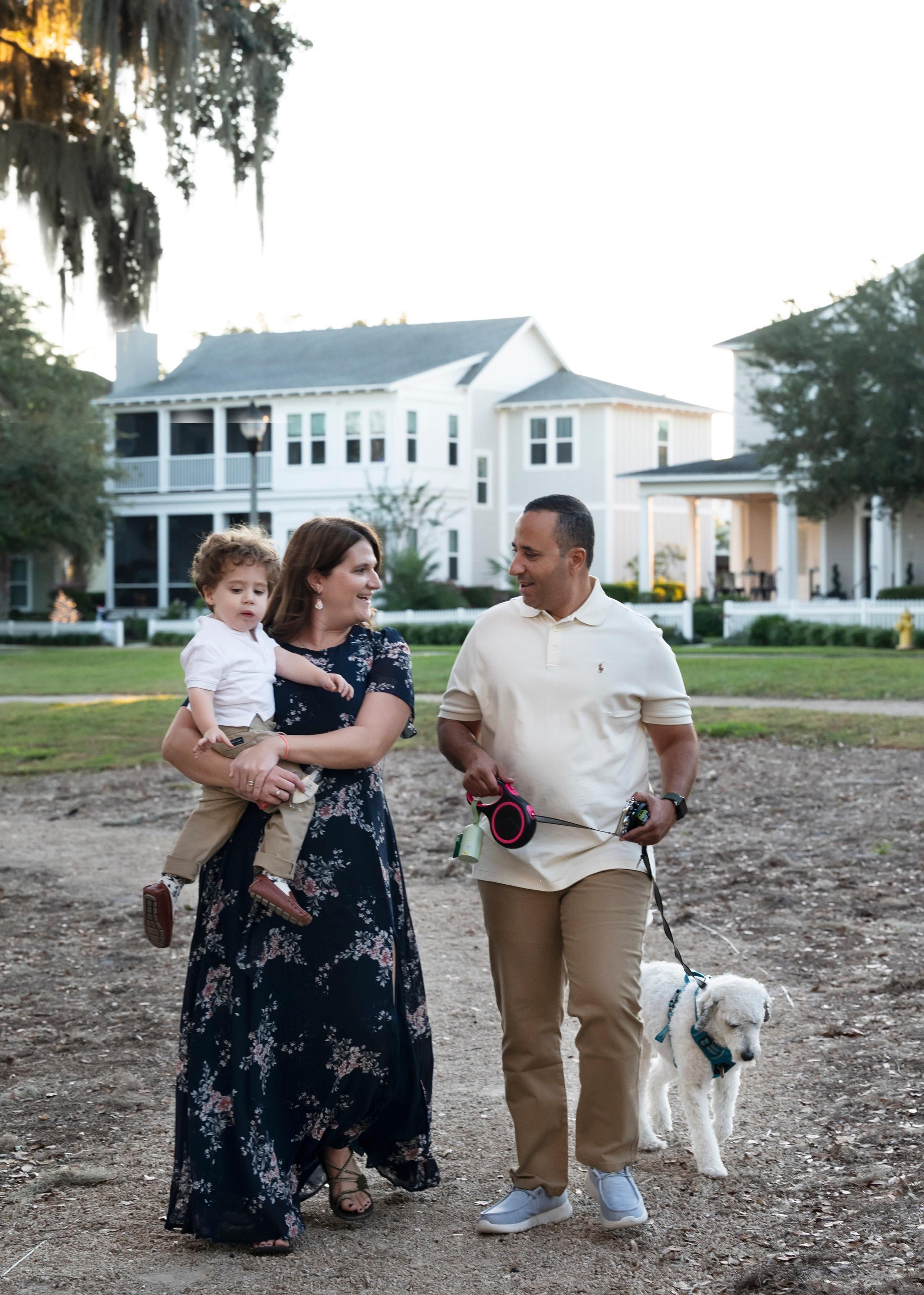 Family session outside. Portrait, kids and family photographer in Wesley Chapel Alina Alice Osipova