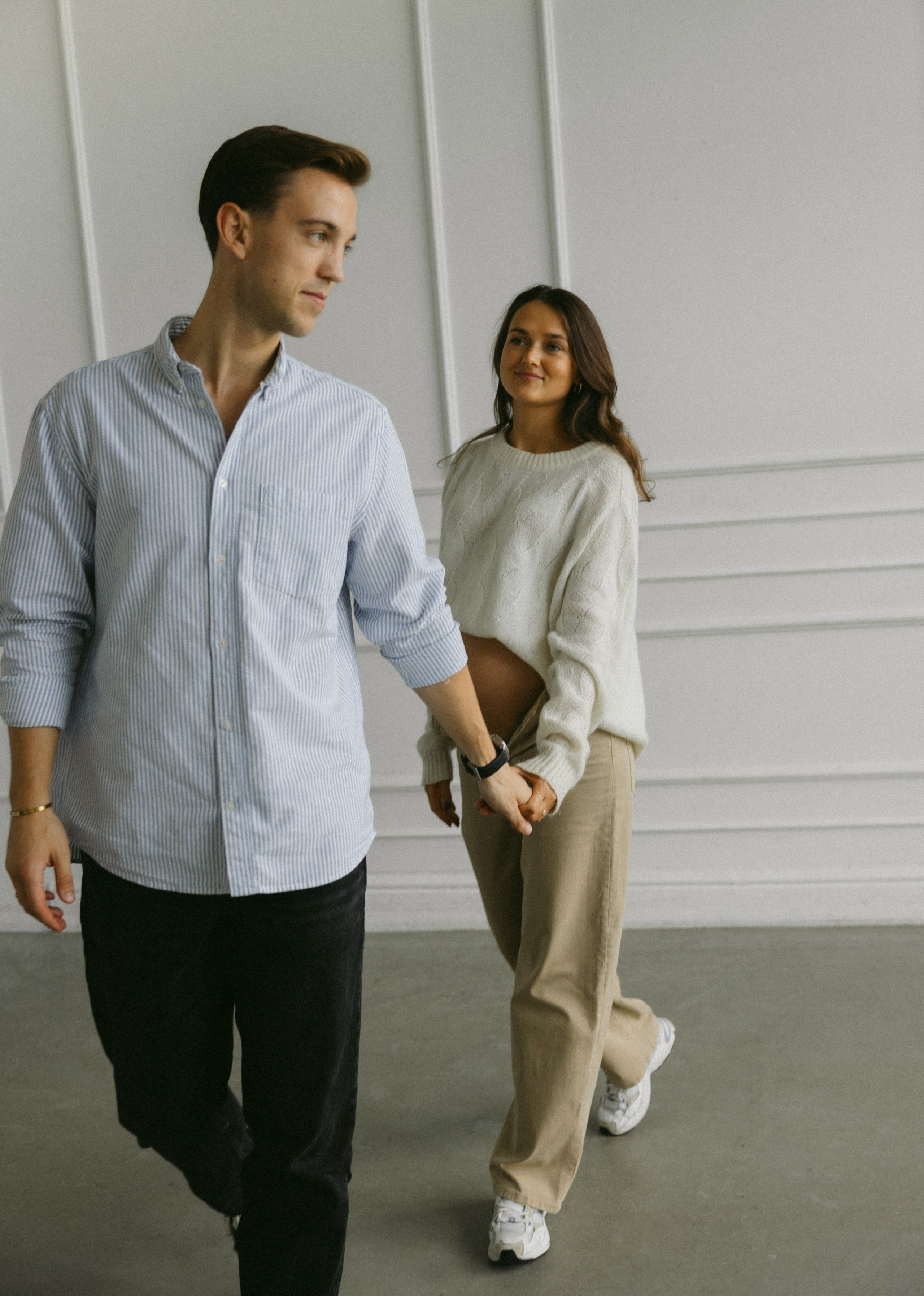 Ieva ir Žilvinas | Moderni laukimo fotosesija studijoje. Vestuvių ir šeimų fotografė Lena Bondarenko / belove photo