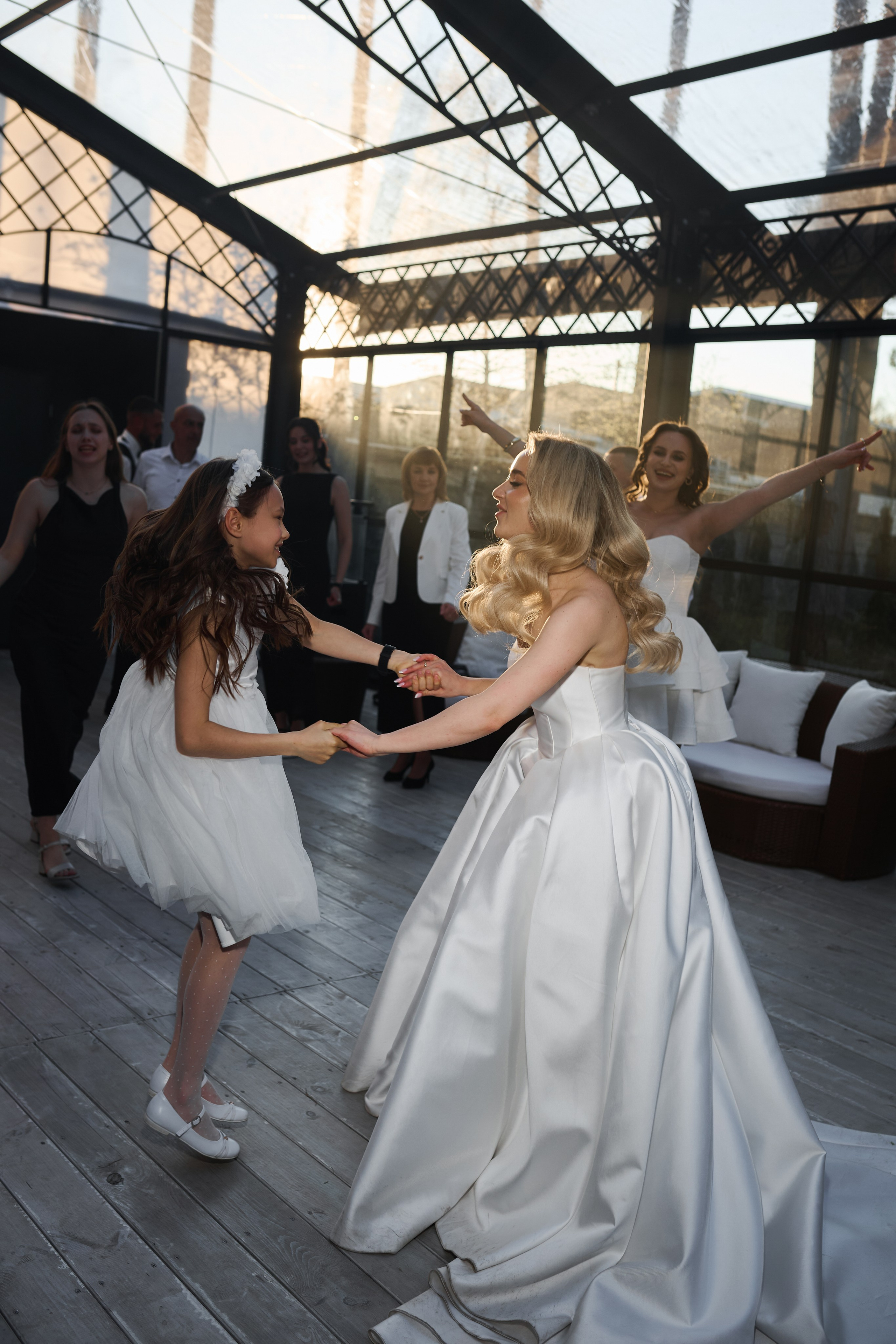 Natalia & Roman. Dworek przy lesie. Fotograf ślubny i rodzinny w Krakowie Yana Klymova