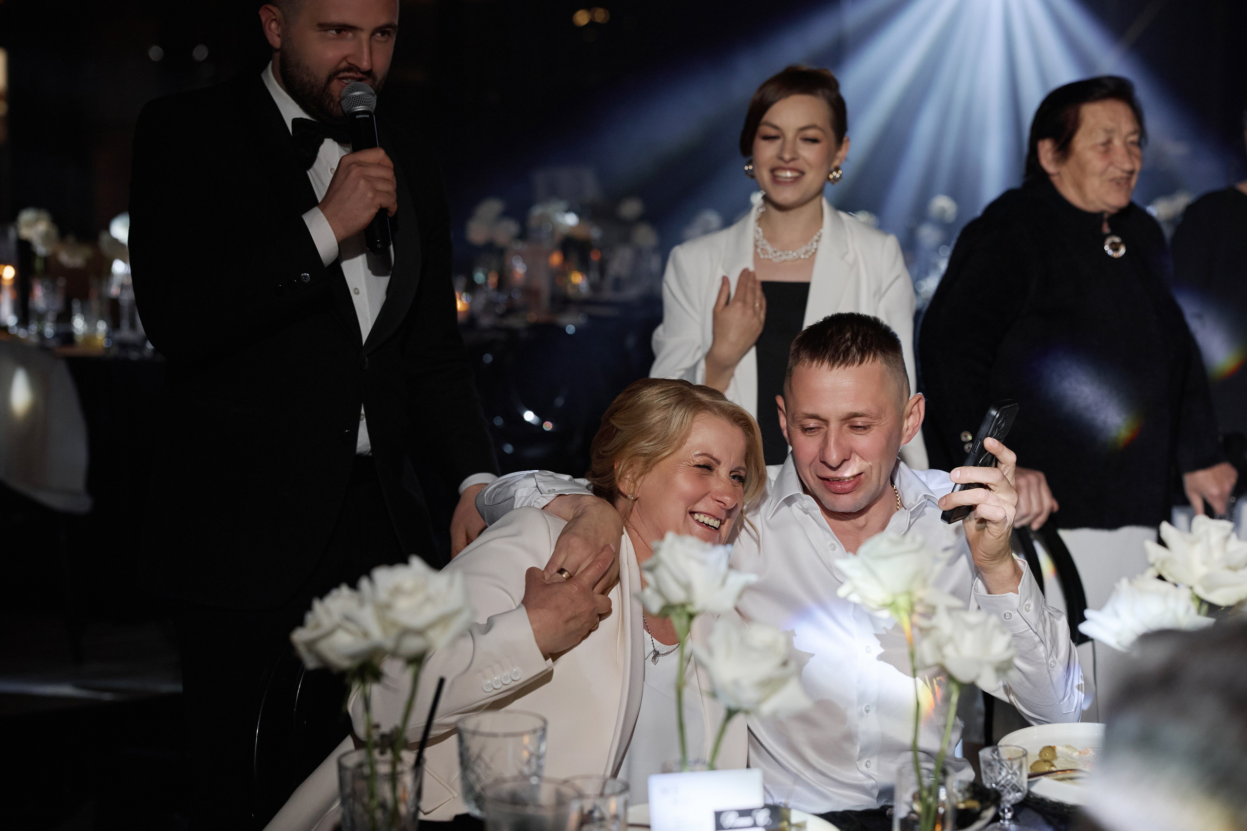 Natalia & Roman. Dworek przy lesie. Fotograf ślubny i rodzinny w Krakowie Yana Klymova