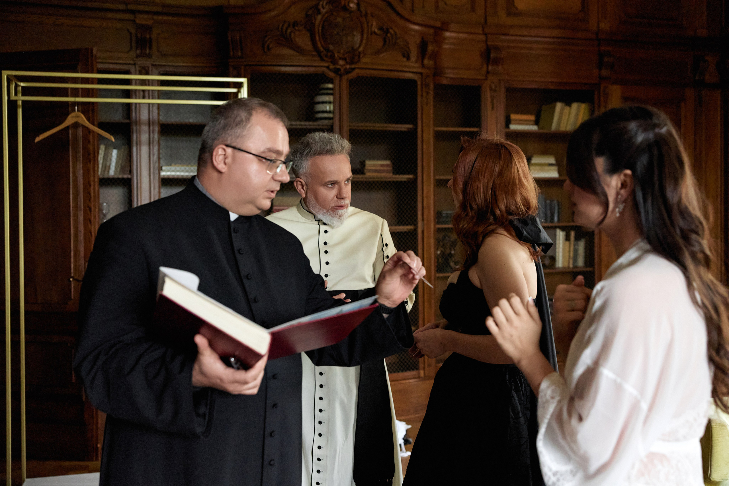 Wiktoria & Kacper. Pałac Goetz. Fotograf ślubny i rodzinny w Krakowie Yana Klymova