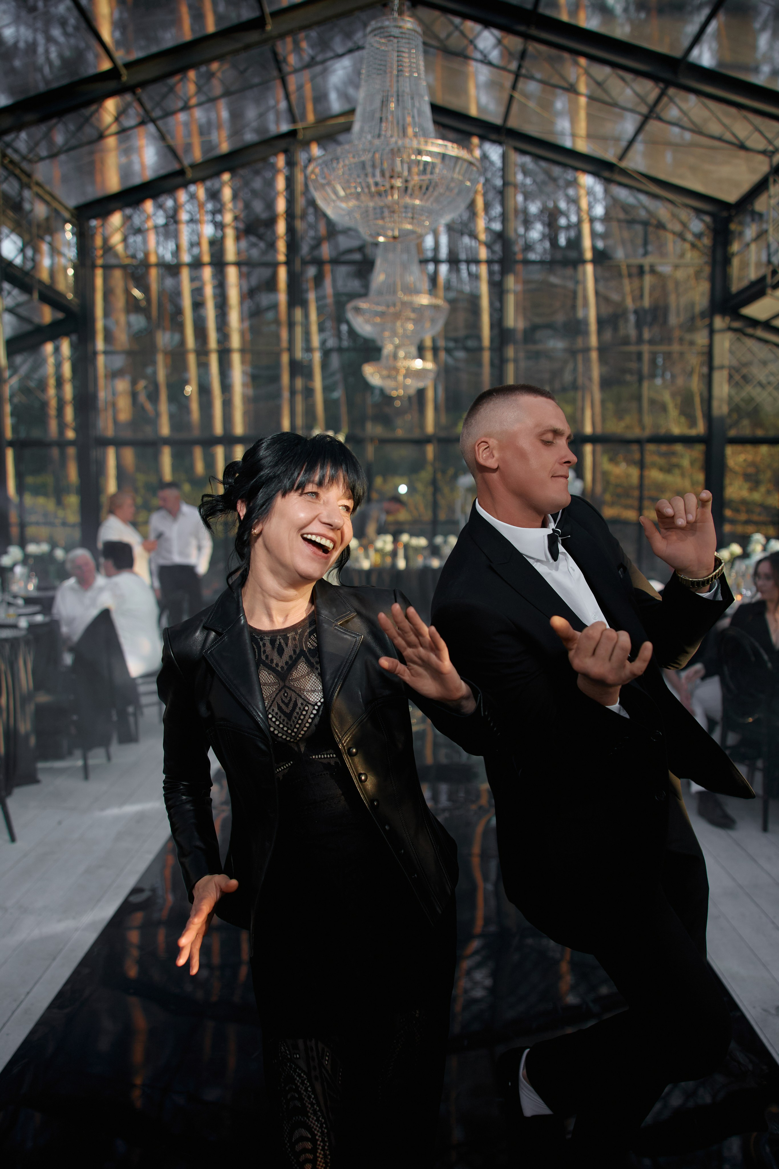 Natalia & Roman. Dworek przy lesie. Fotograf ślubny i rodzinny w Krakowie Yana Klymova