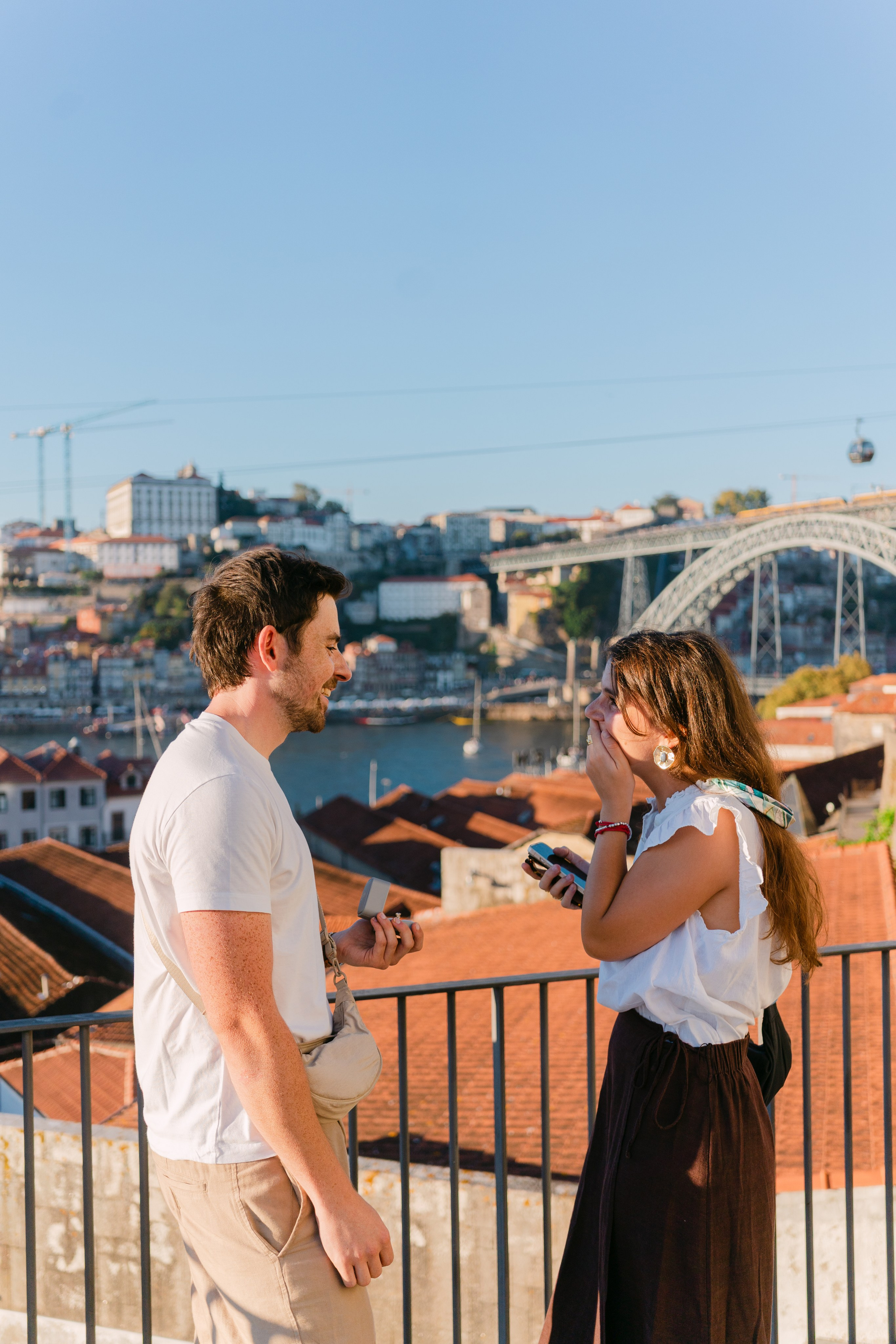 Wedding Proposal in Porto. Wedding & destination wedding photographer in Porto, Portugal — Davi Valente | Lisbon, Douro Valley, Rome, Tuscany & Lake Como