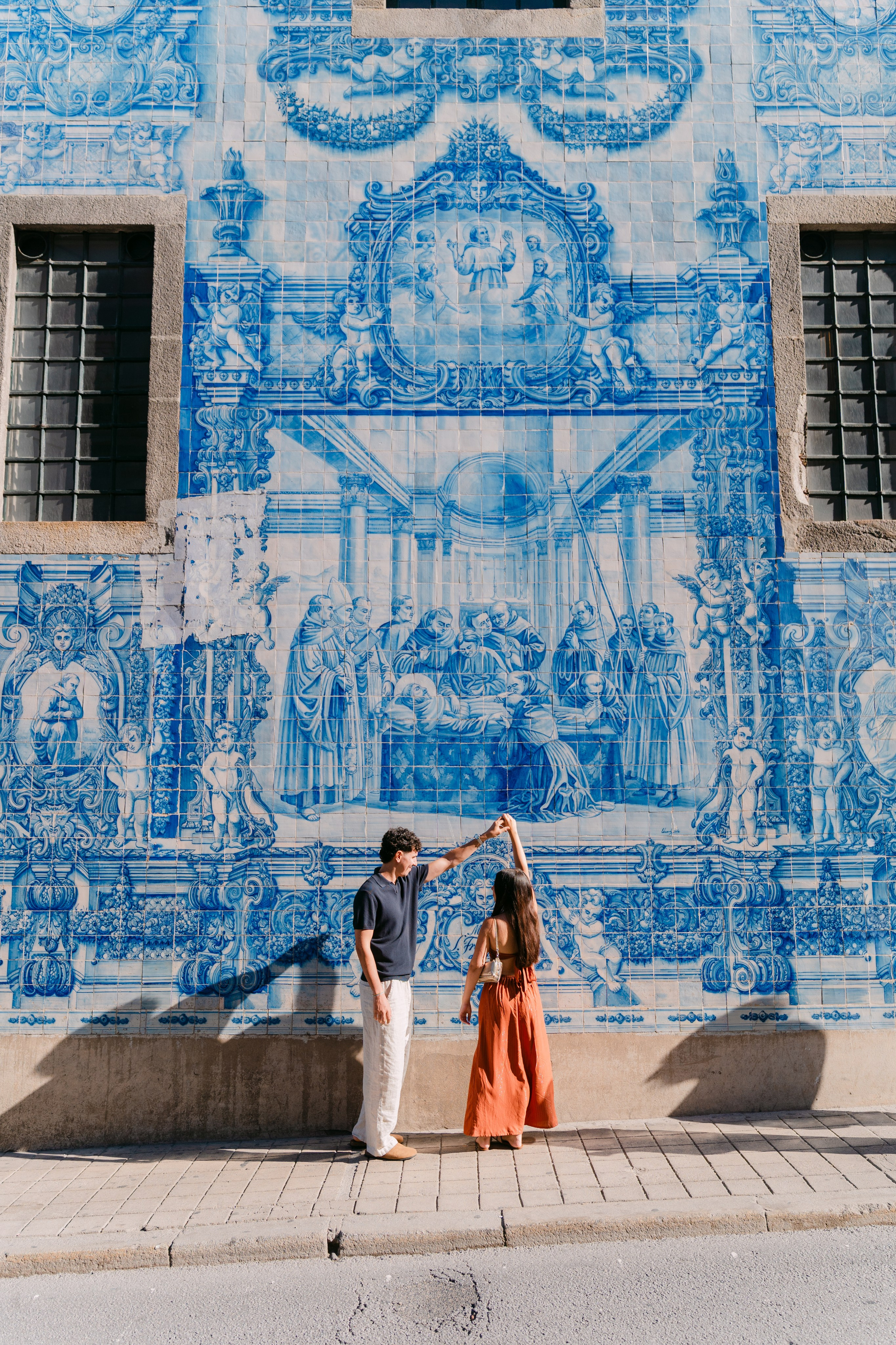 Photoshoot in Porto. Wedding & destination wedding photographer in Porto, Portugal — Davi Valente | Lisbon, Douro Valley, Rome, Tuscany & Lake Como