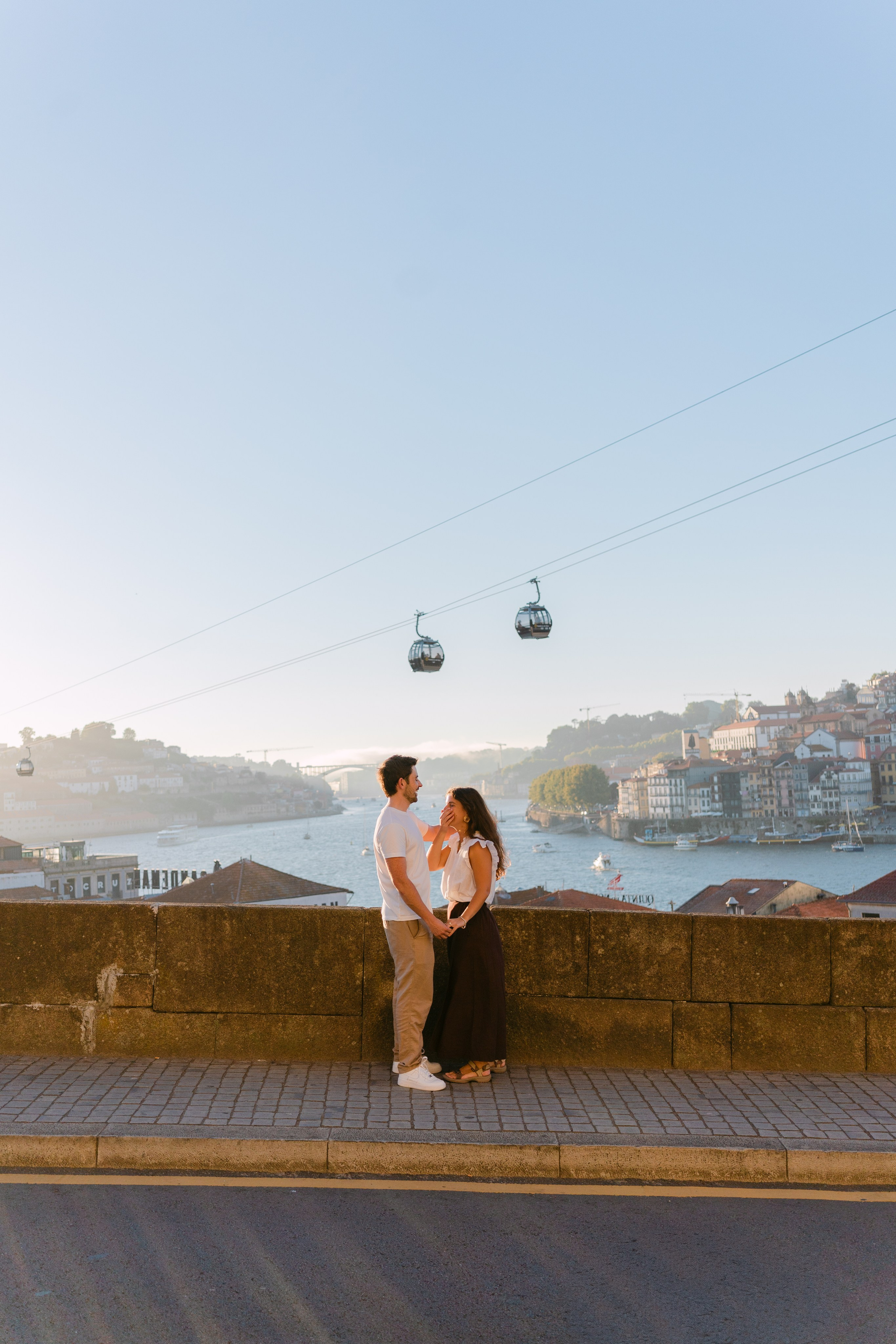 Wedding Proposal in Porto. Wedding & destination wedding photographer in Porto, Portugal — Davi Valente | Lisbon, Douro Valley, Rome, Tuscany & Lake Como