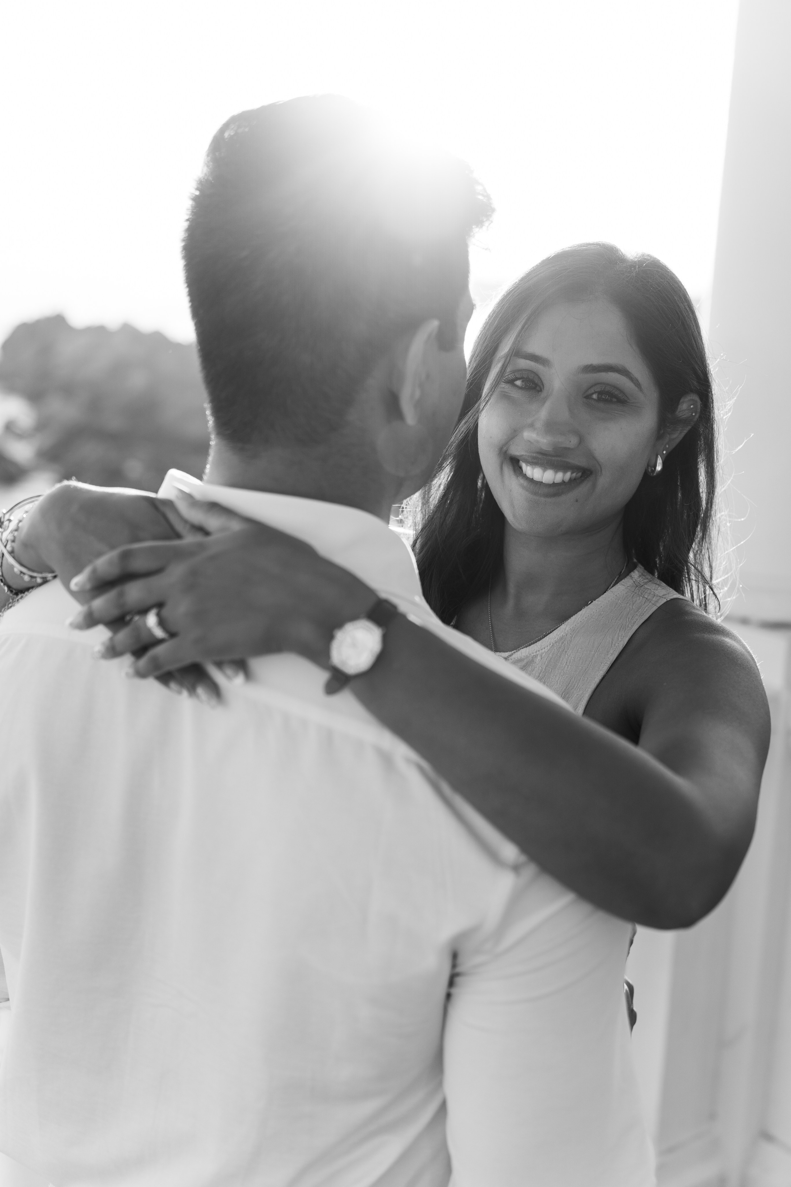 Wedding proposal at Praia do Molhe. Fotógrafo de casamentos e destination wedding no Porto, Portugal — Davi Valente | Lisboa, Douro, Roma e Lago de Como