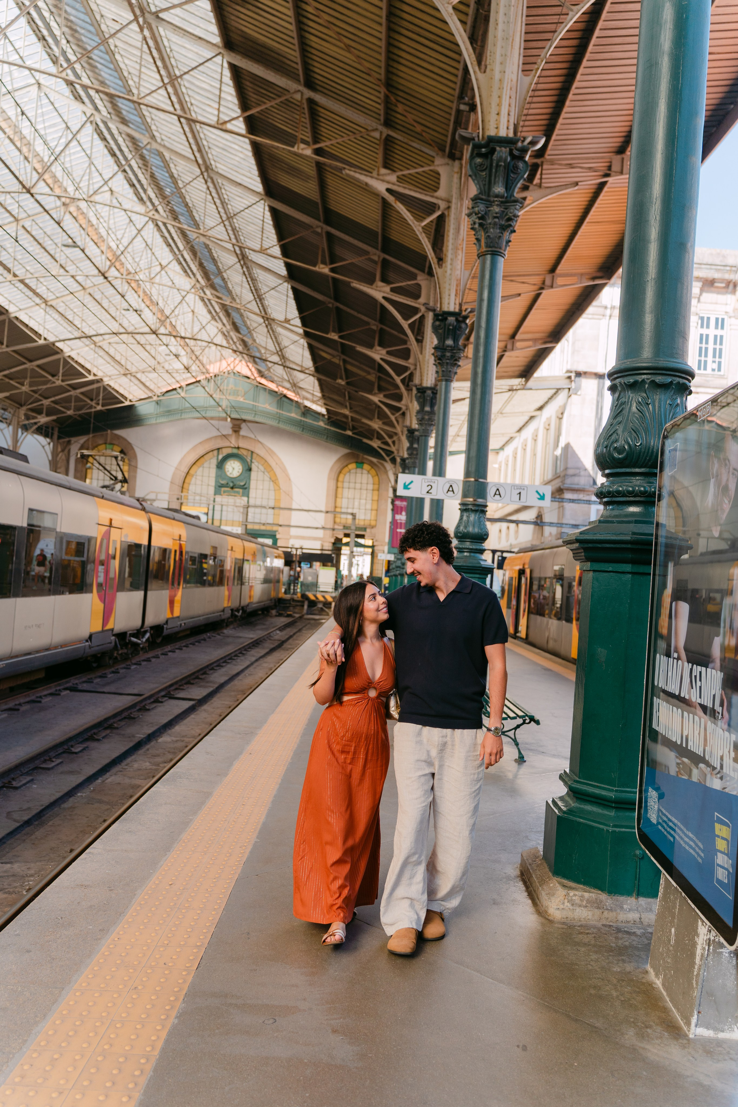 Photoshoot in Porto. Wedding & destination wedding photographer in Porto, Portugal — Davi Valente | Lisbon, Douro Valley, Rome, Tuscany & Lake Como