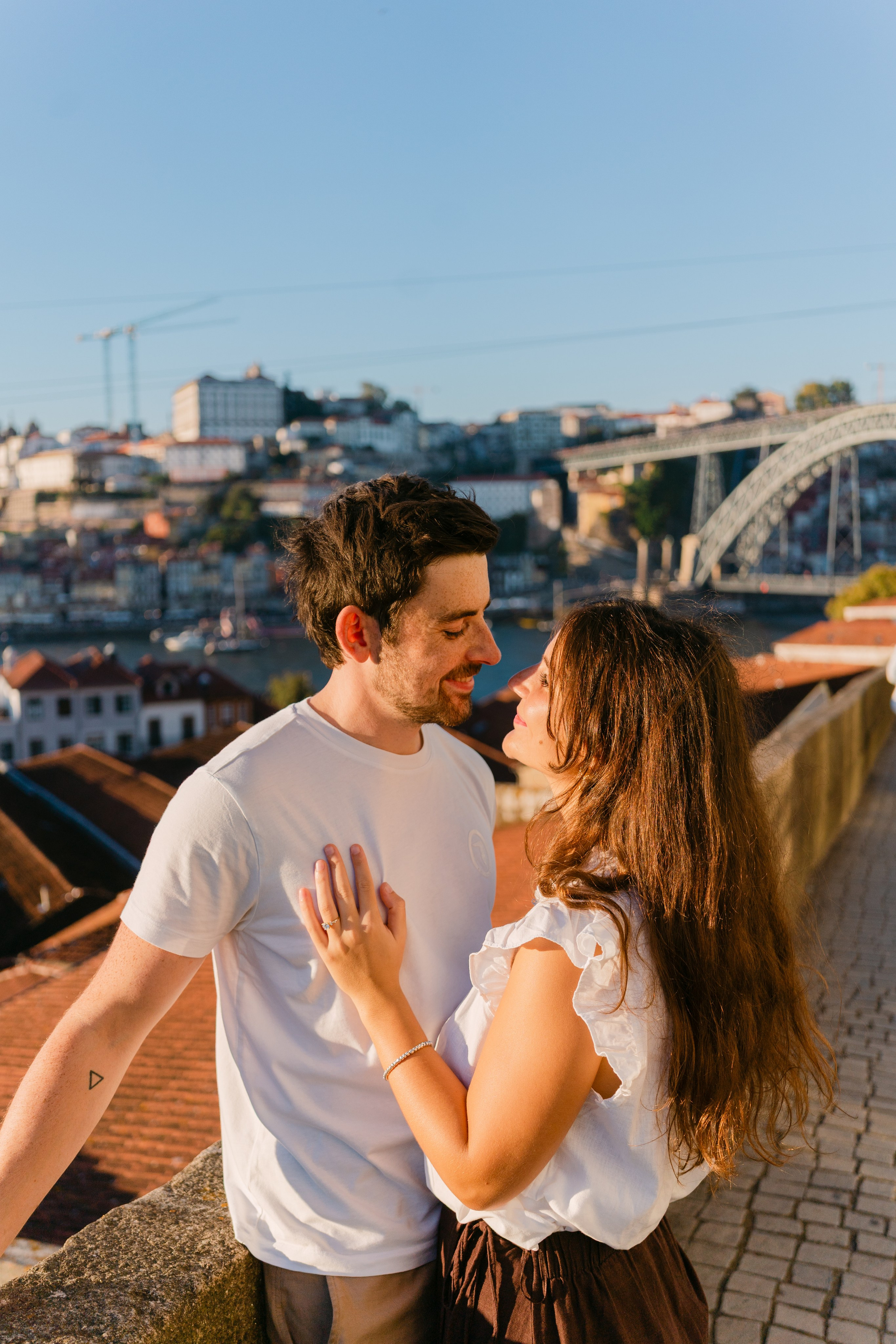 Wedding Proposal in Porto. Wedding & destination wedding photographer in Porto, Portugal — Davi Valente | Lisbon, Douro Valley, Rome, Tuscany & Lake Como