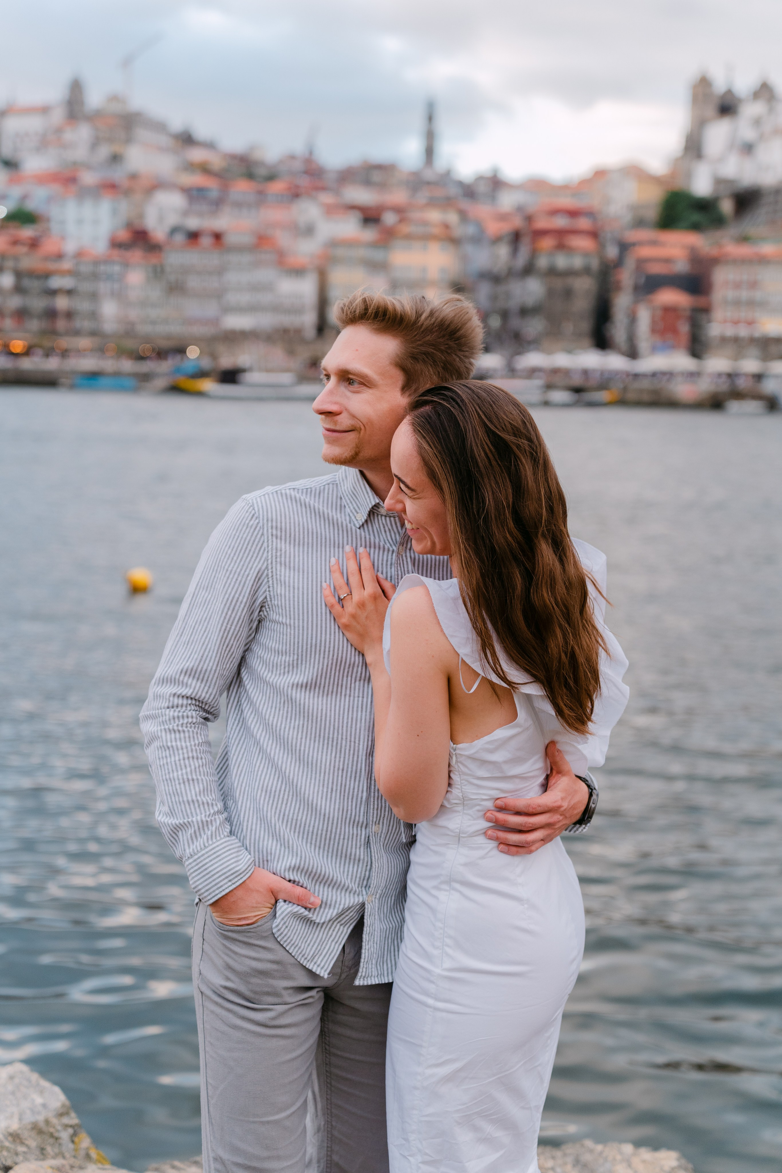 Couple photoshoot in Porto. Fotógrafo de casamentos e destination wedding no Porto, Portugal — Davi Valente | Lisboa, Douro, Roma e Lago de Como