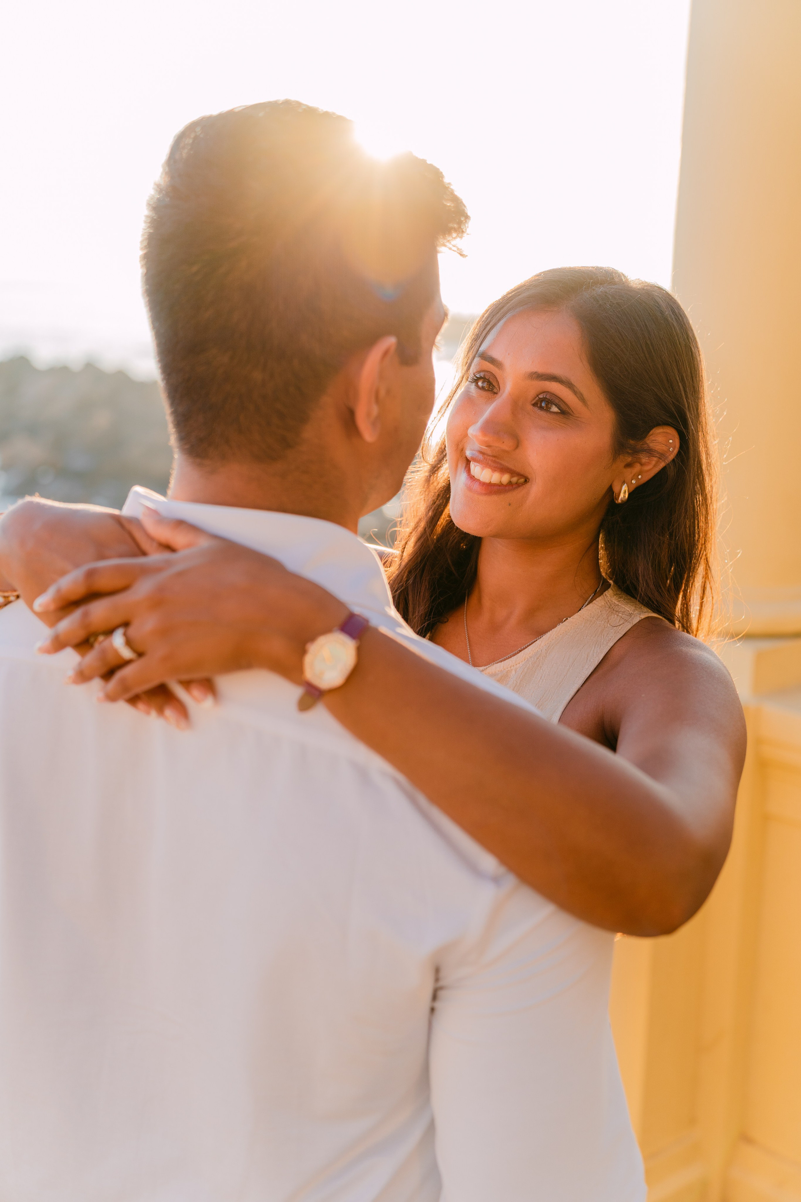 Wedding proposal at Praia do Molhe. Fotógrafo de casamentos e destination wedding no Porto, Portugal — Davi Valente | Lisboa, Douro, Roma e Lago de Como