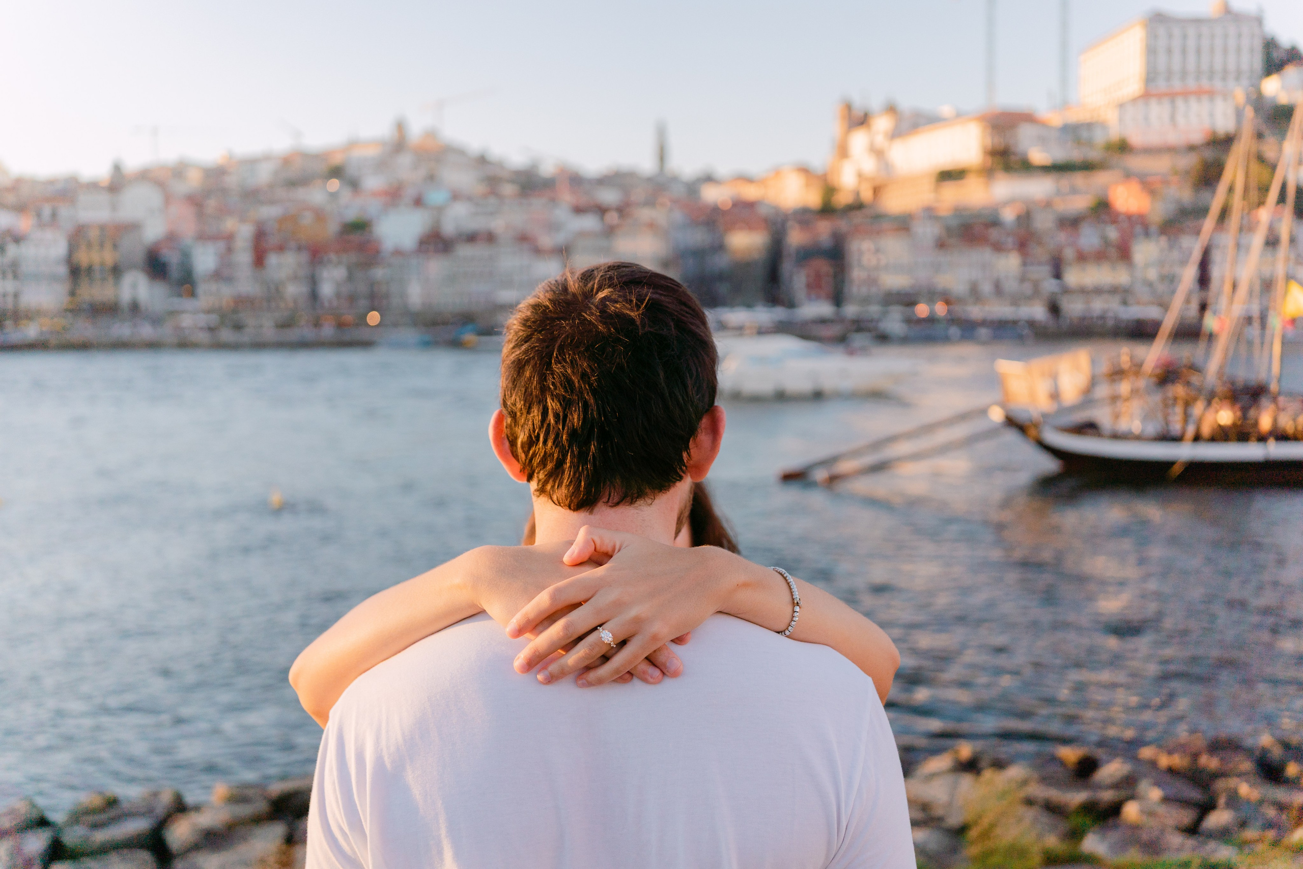 Wedding Proposal in Porto. Wedding & destination wedding photographer in Porto, Portugal — Davi Valente | Lisbon, Douro Valley, Rome, Tuscany & Lake Como