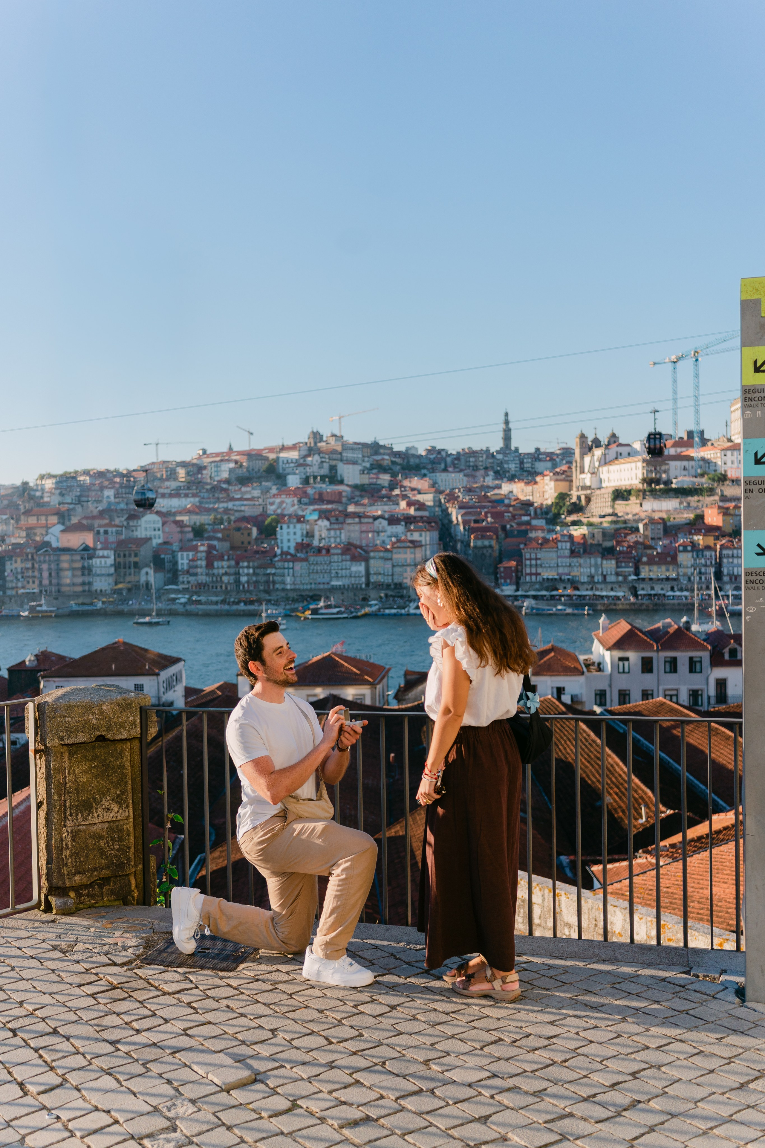 Wedding Proposal in Porto. Wedding & destination wedding photographer in Porto, Portugal — Davi Valente | Lisbon, Douro Valley, Rome, Tuscany & Lake Como