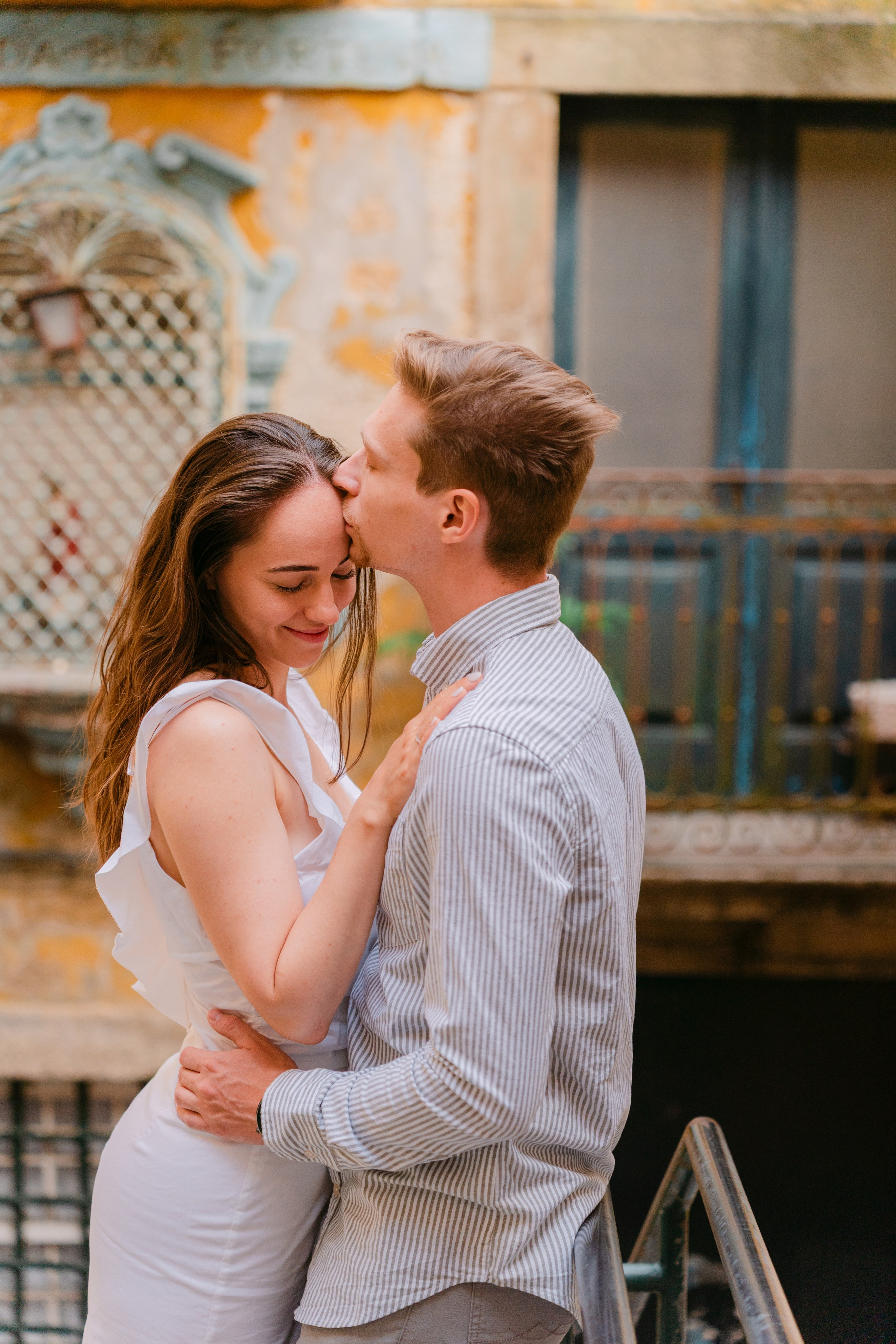 Couple photoshoot in Porto. Fotógrafo de casamentos e destination wedding no Porto, Portugal — Davi Valente | Lisboa, Douro, Roma e Lago de Como