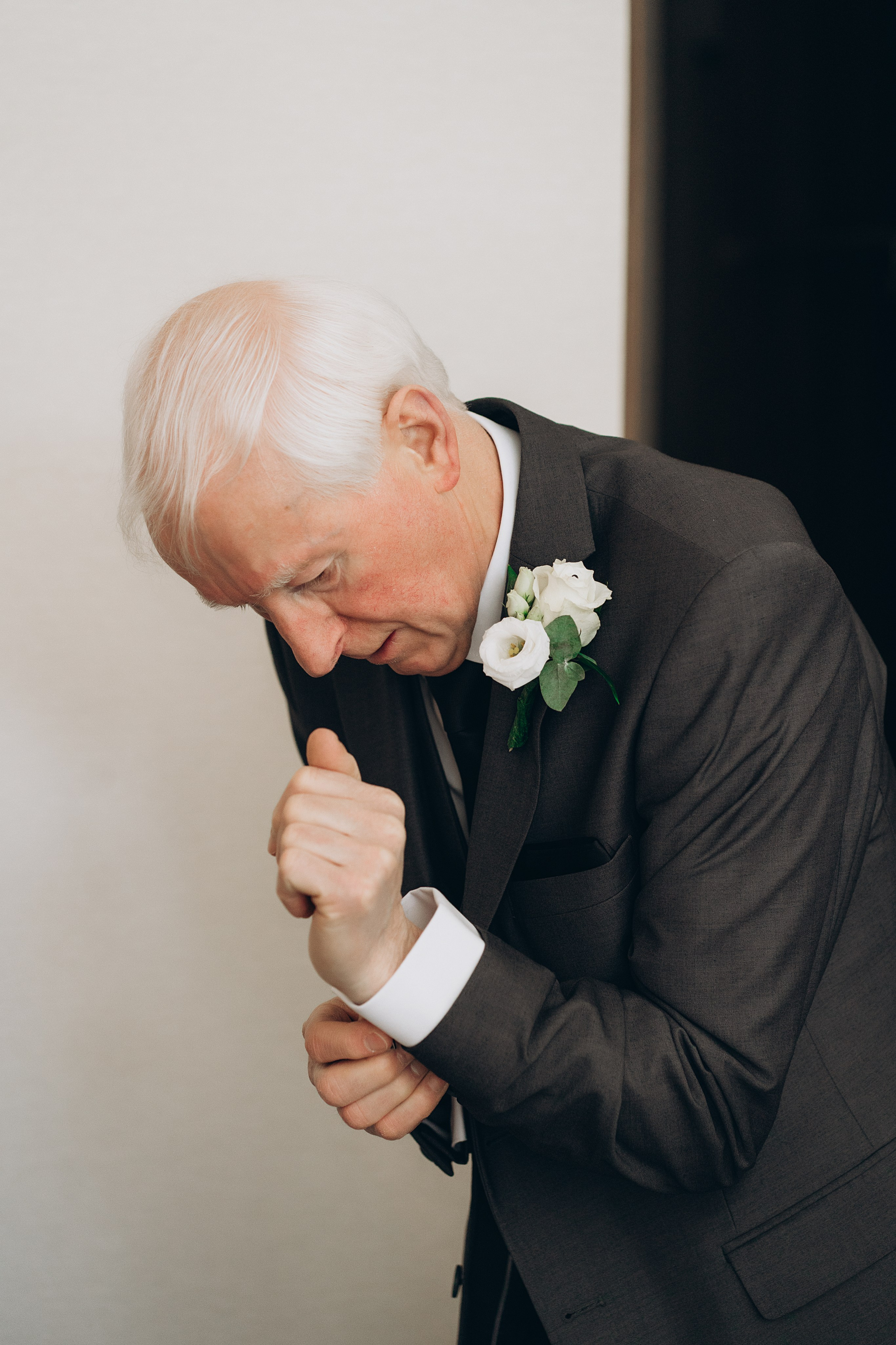 Megan & Oneias. Main