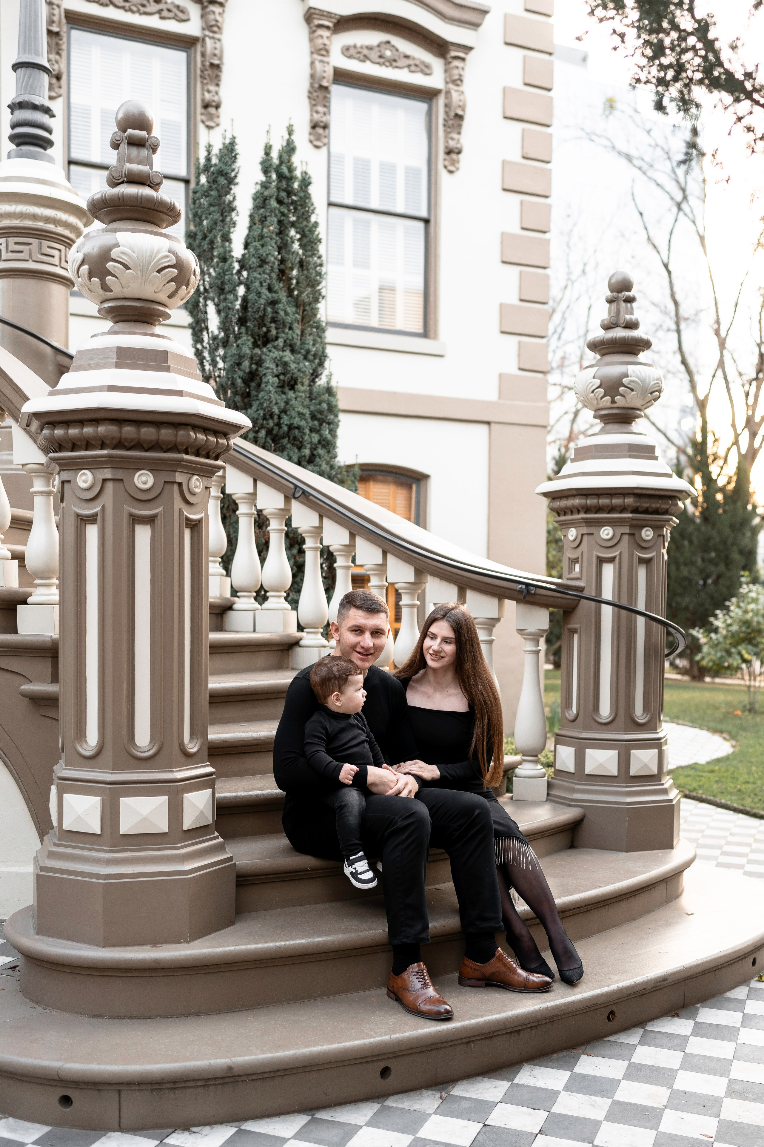 Artem, Nadia & Elisha. Family photographer in Sacramento | Sofia Pavenko