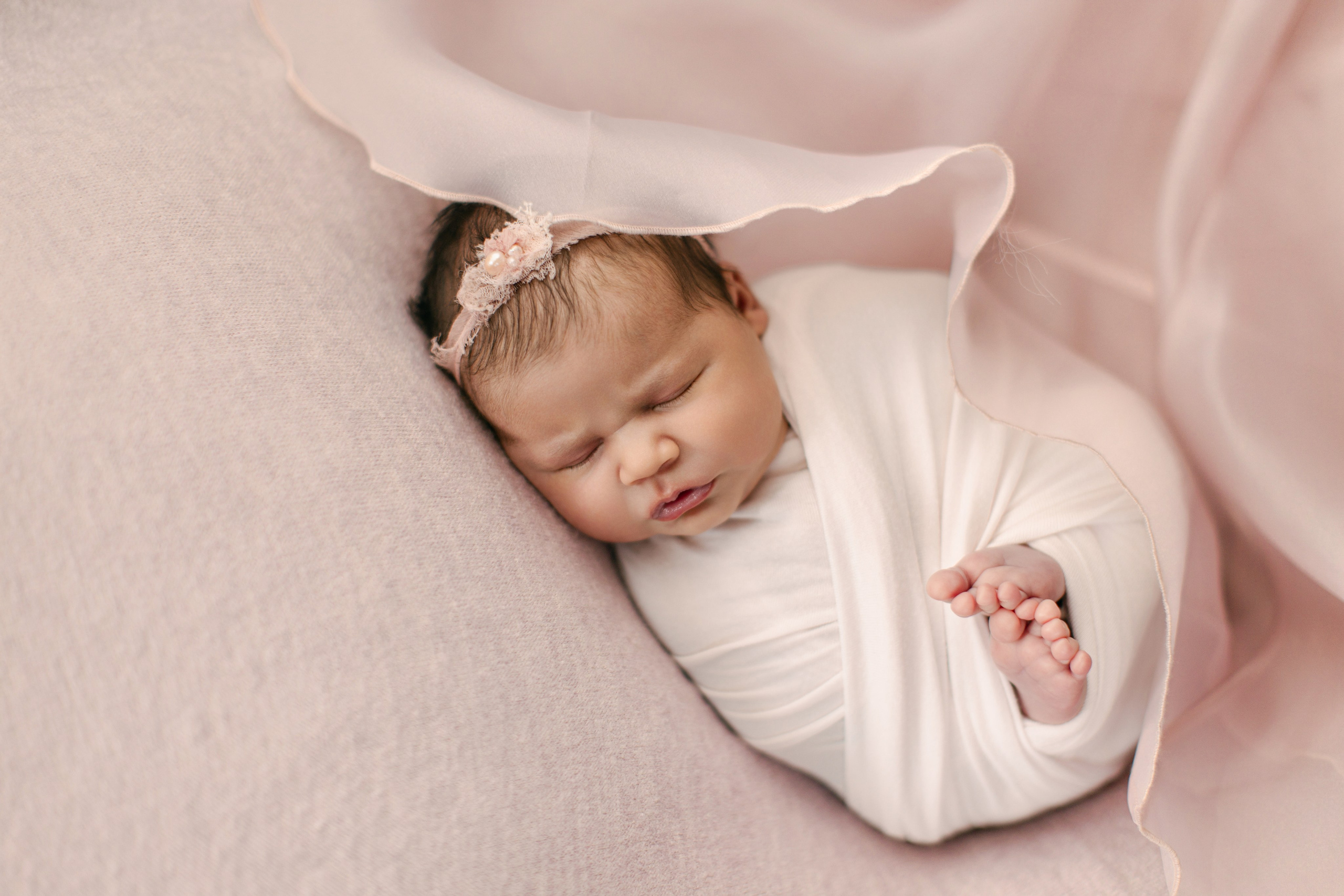Newborn. Fotograf Moldova | Fotograf Chișinău | Fotograf de familie Chișinău |Fotograf Botez | Fotograf Însărcinate Moldova | Fotograf Neworn