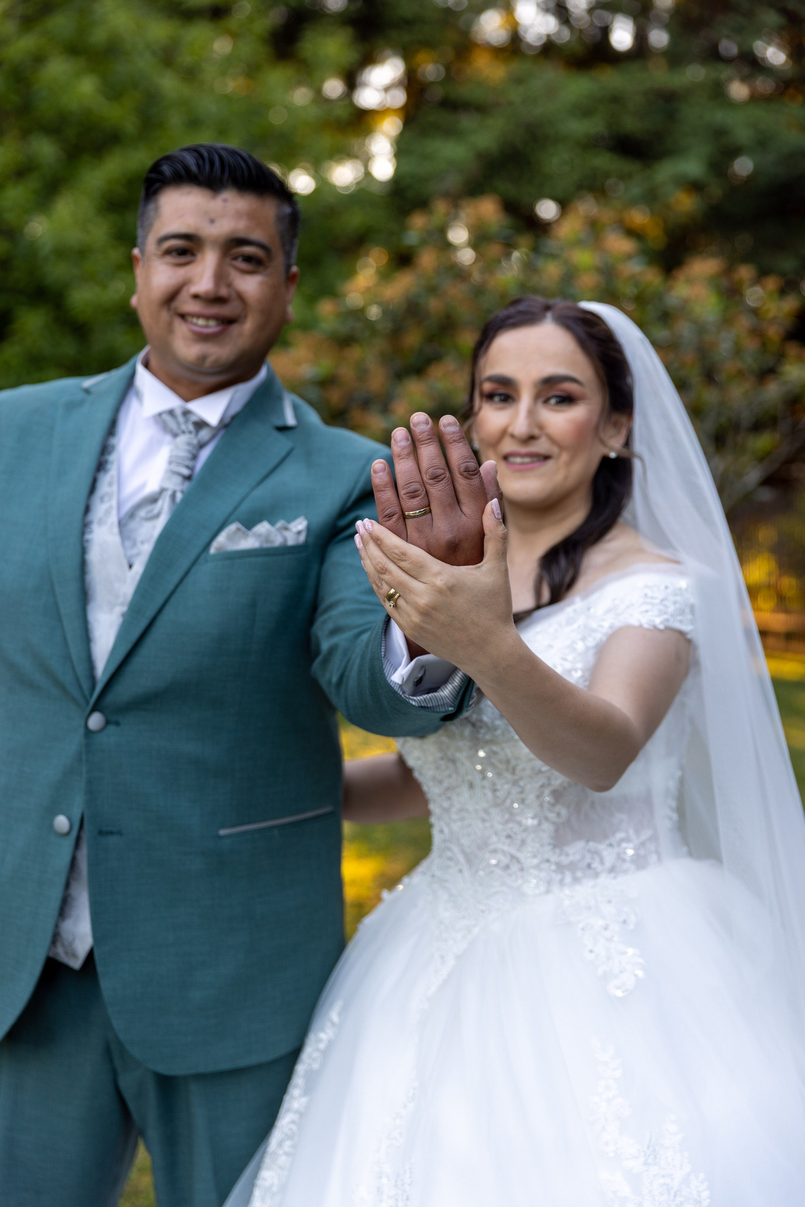 Elizabeth & Luis. Dinka & Emilio - El arte de preservar lo que no se repite