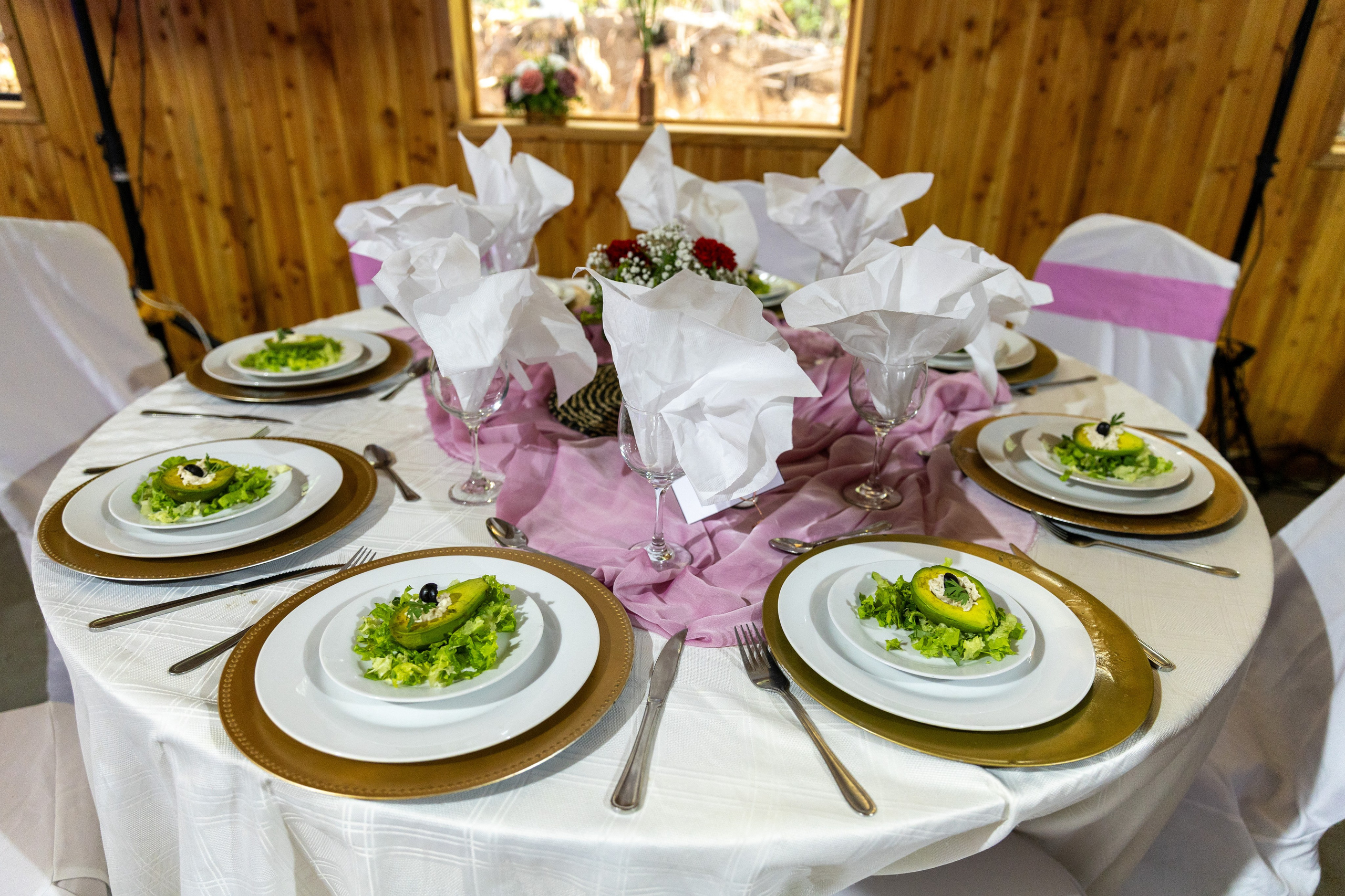 Yoanna y Ricardo. Dinka & Emilio - El arte de preservar lo que no se repite