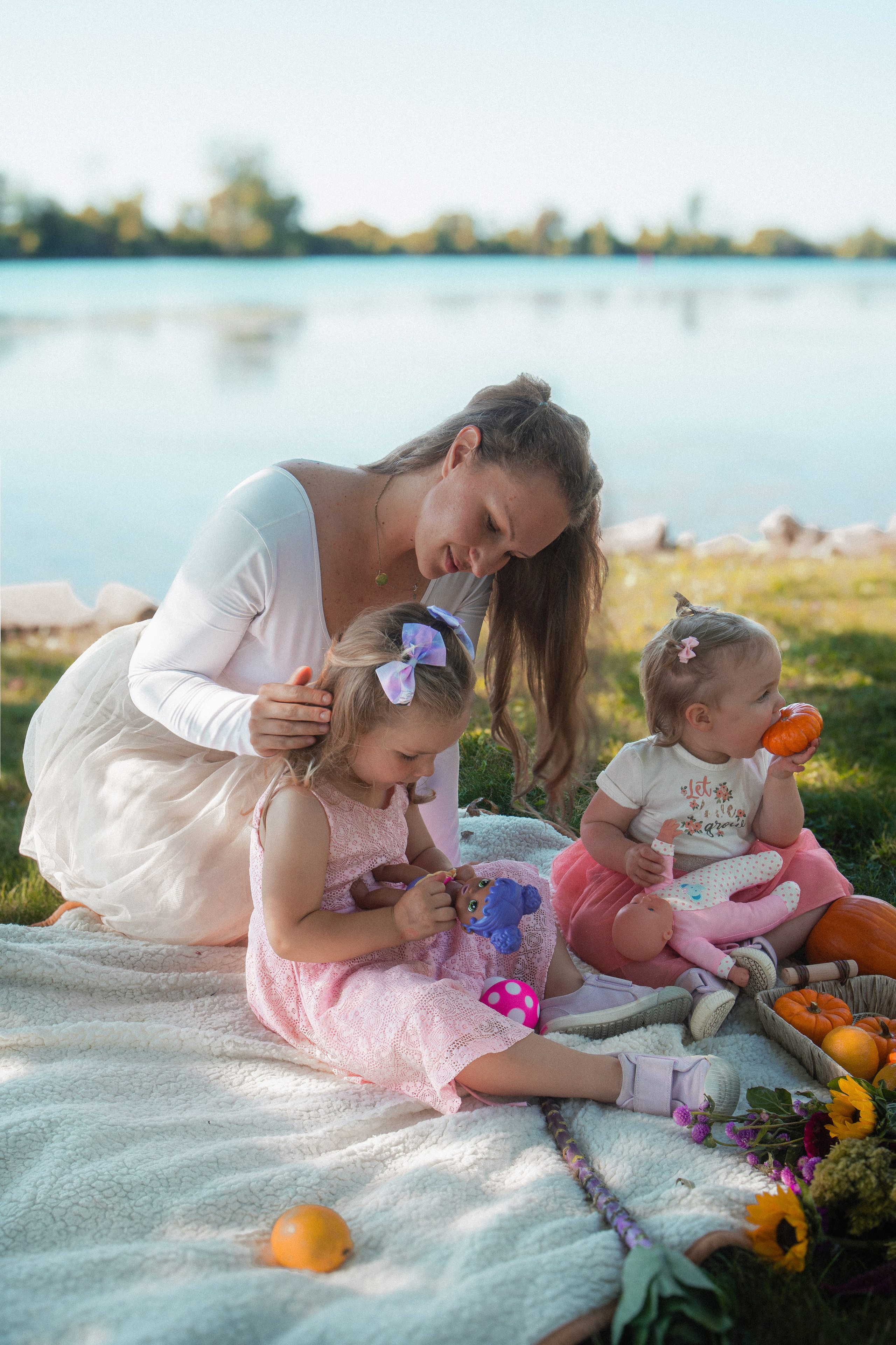 Windsor maternity photographer for beautiful pregnancy moments