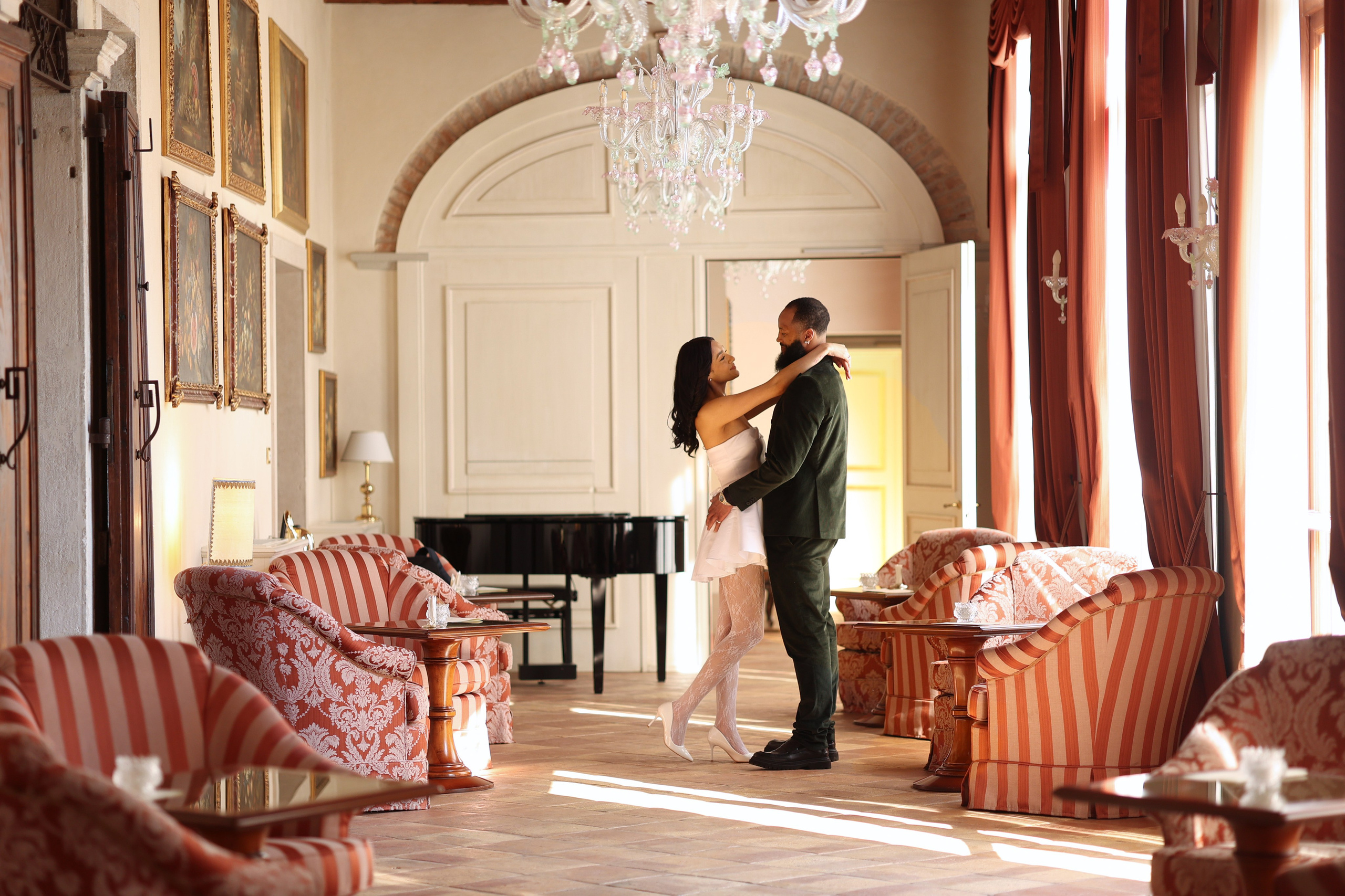 Luxury Italy wedding with bride and groom at historic villa