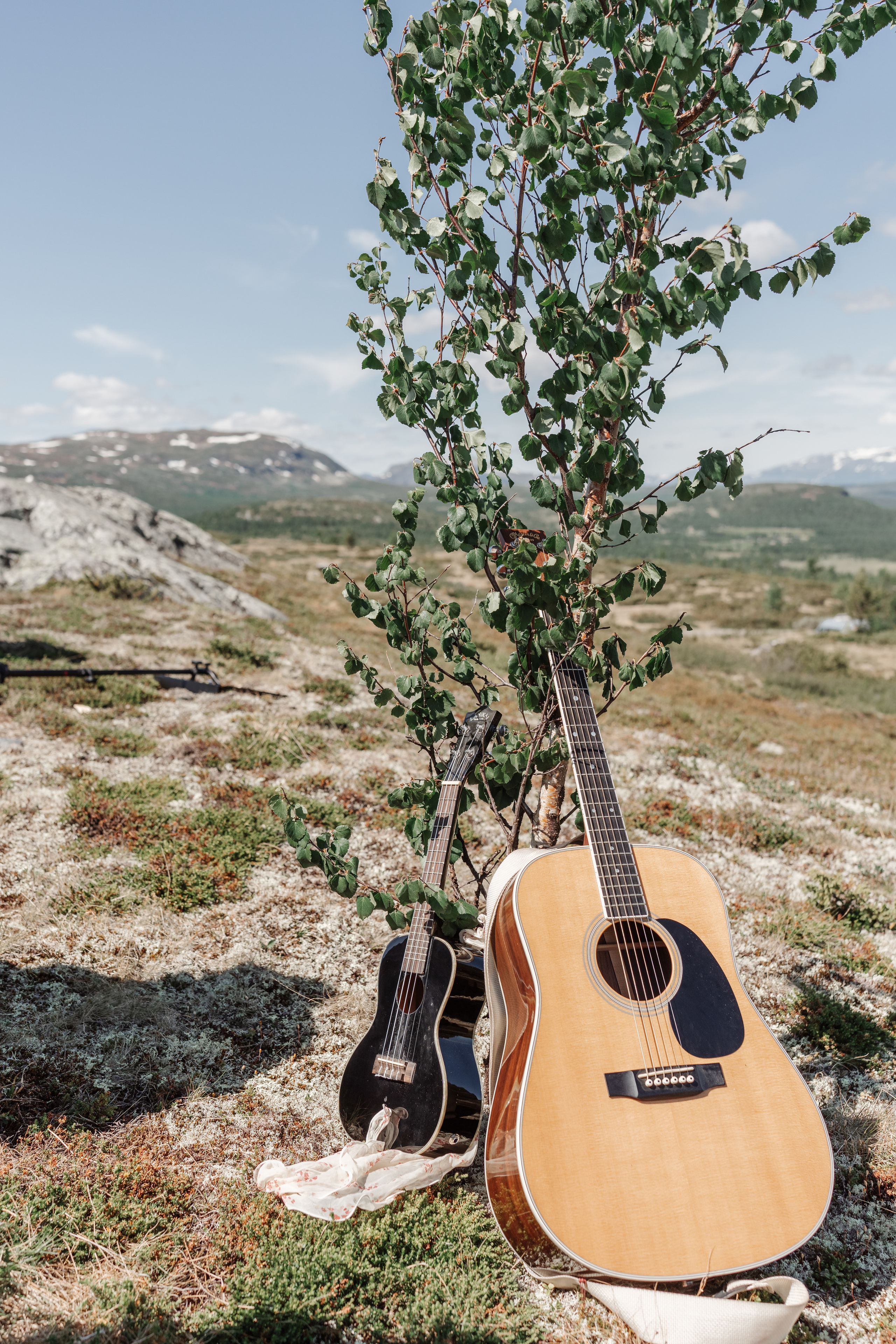 LINE & KRISTIAN. HOME