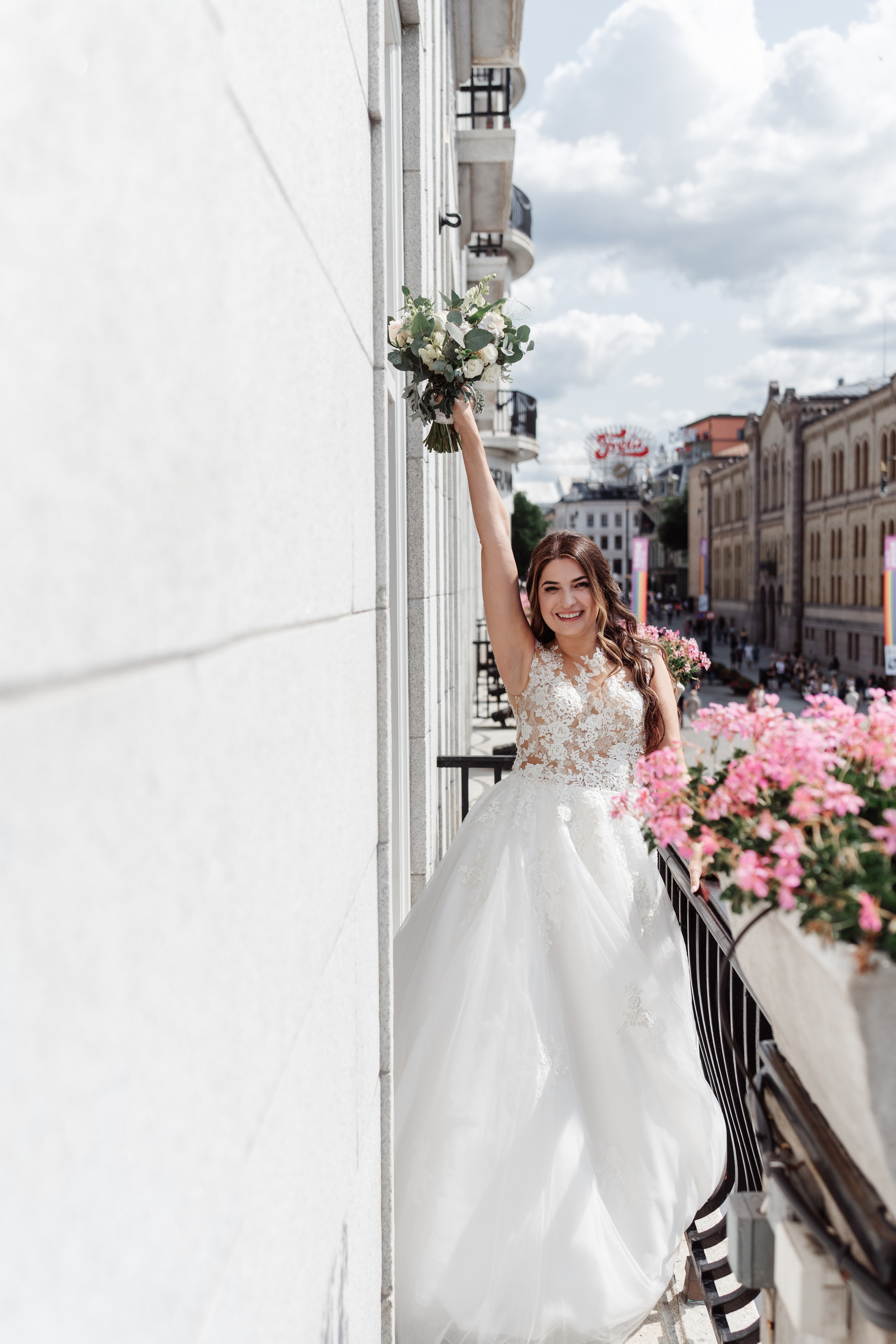 THOMAS & NATALYA. HOME