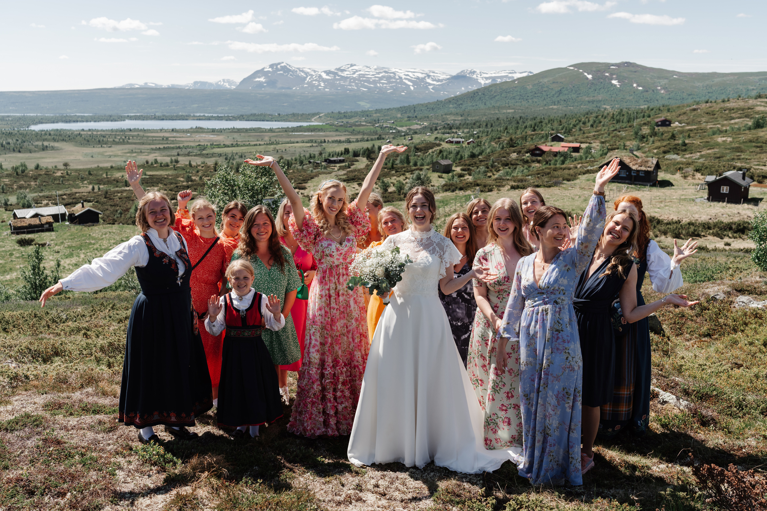 LINE & KRISTIAN. HOME