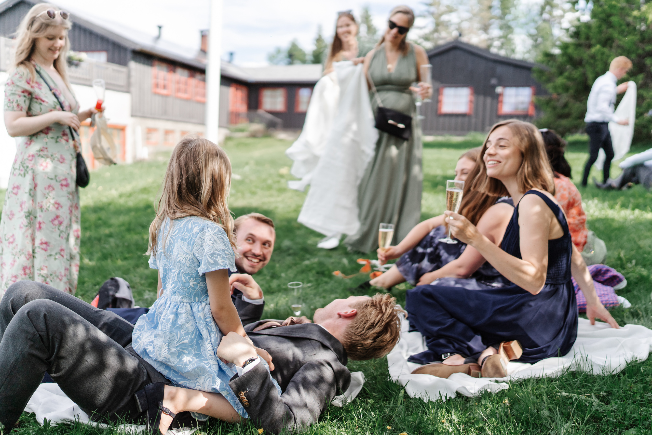 LINE & KRISTIAN. HOME