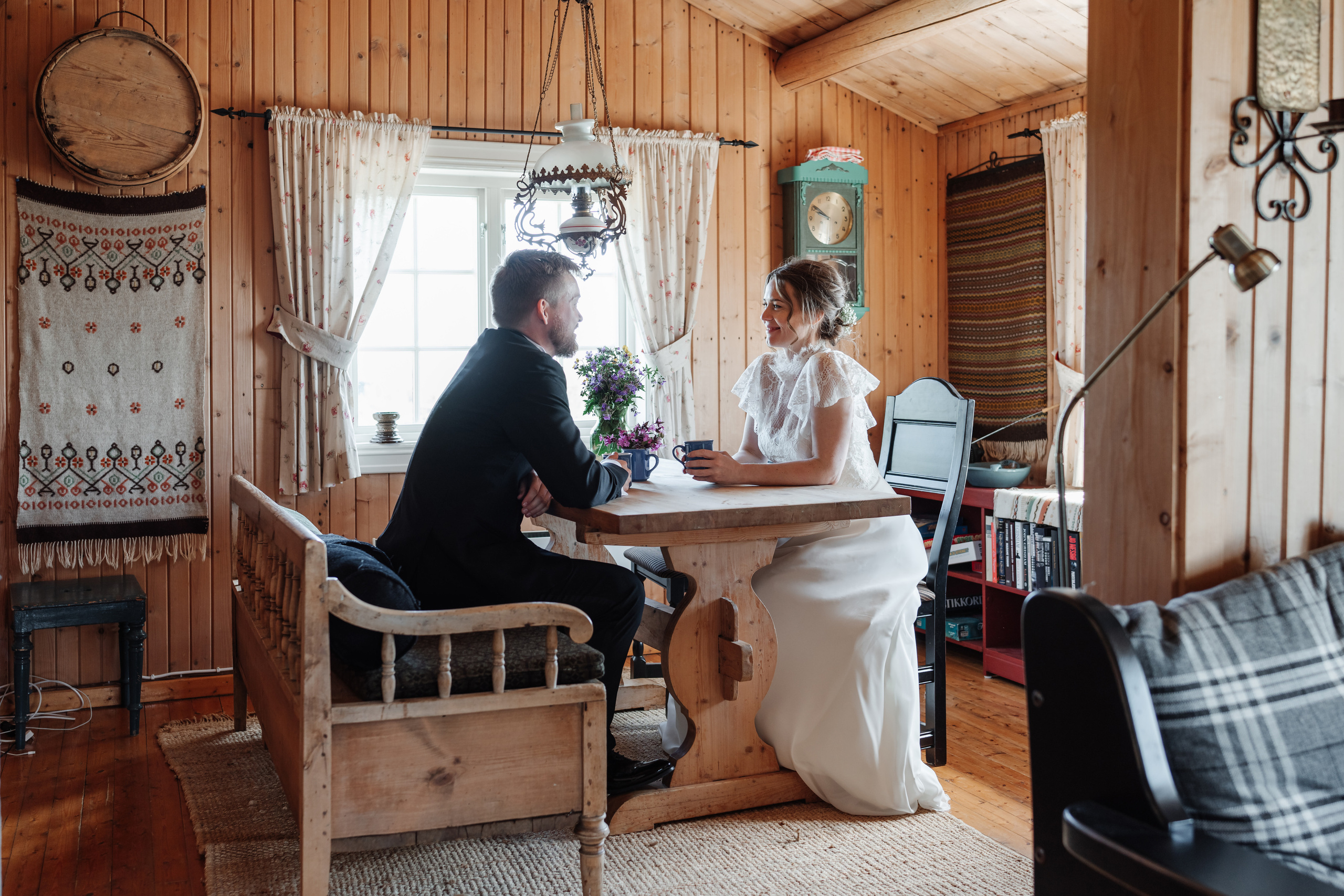 LINE & KRISTIAN. HOME