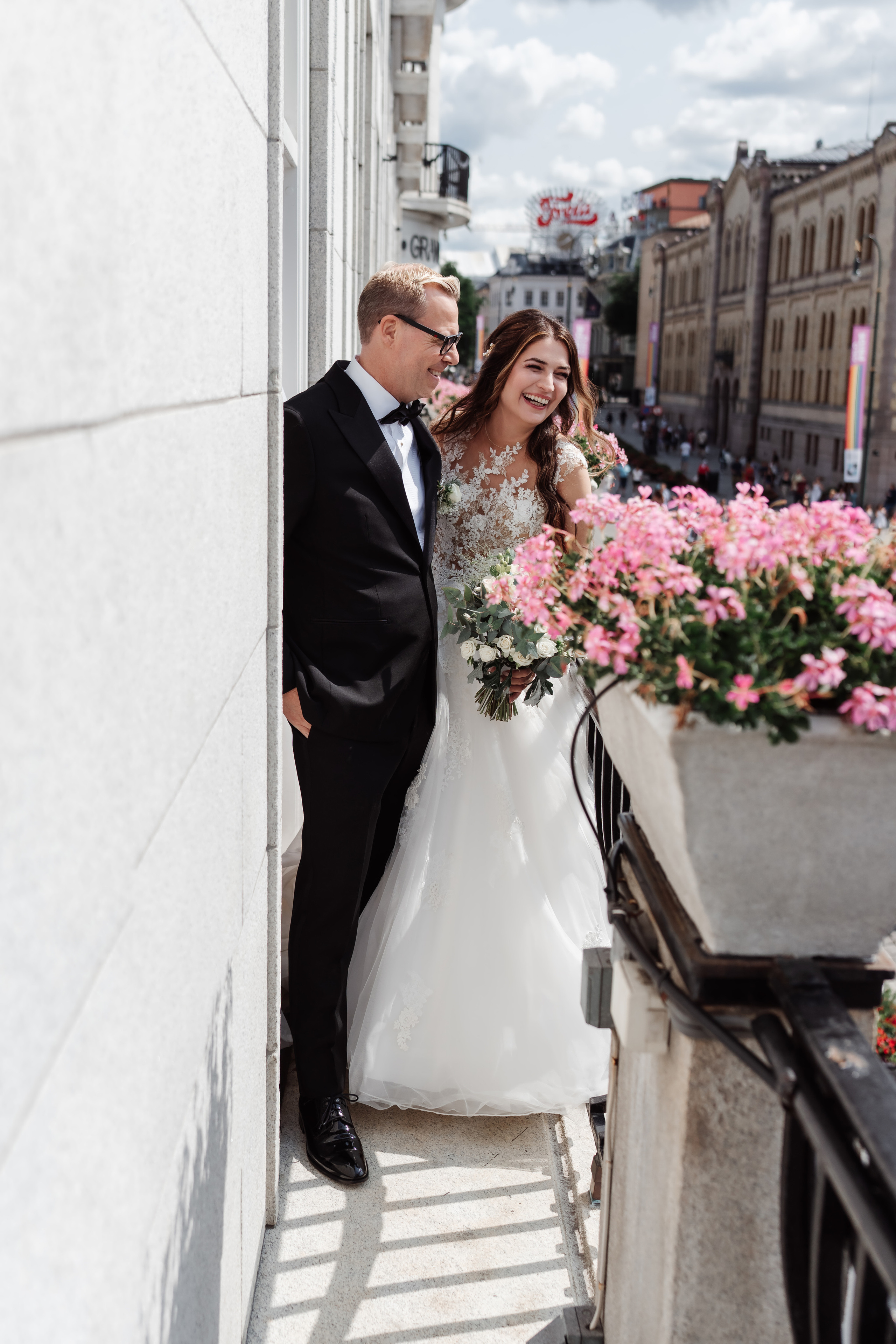 THOMAS & NATALYA. HOME