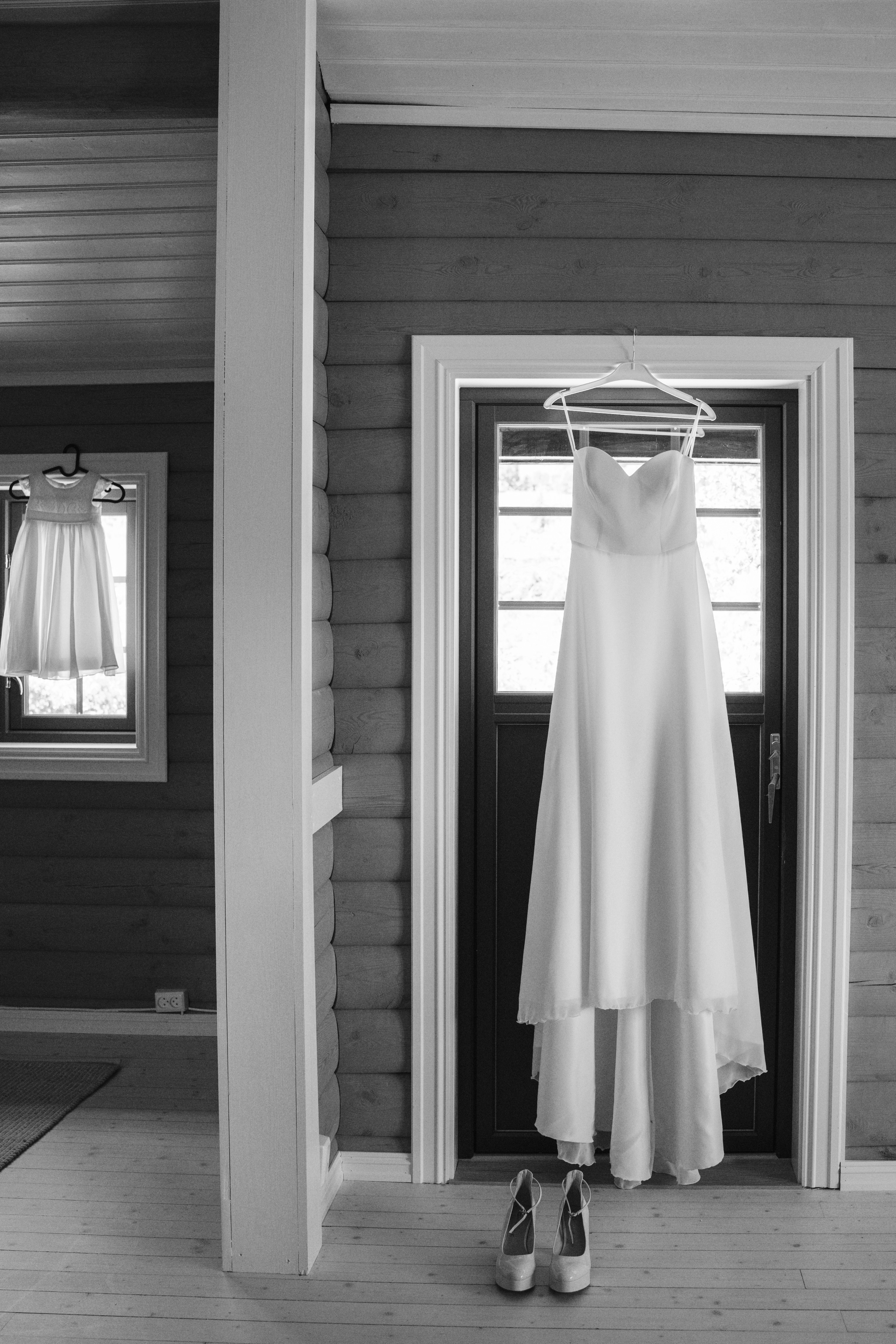 LINE & KRISTIAN. HOME