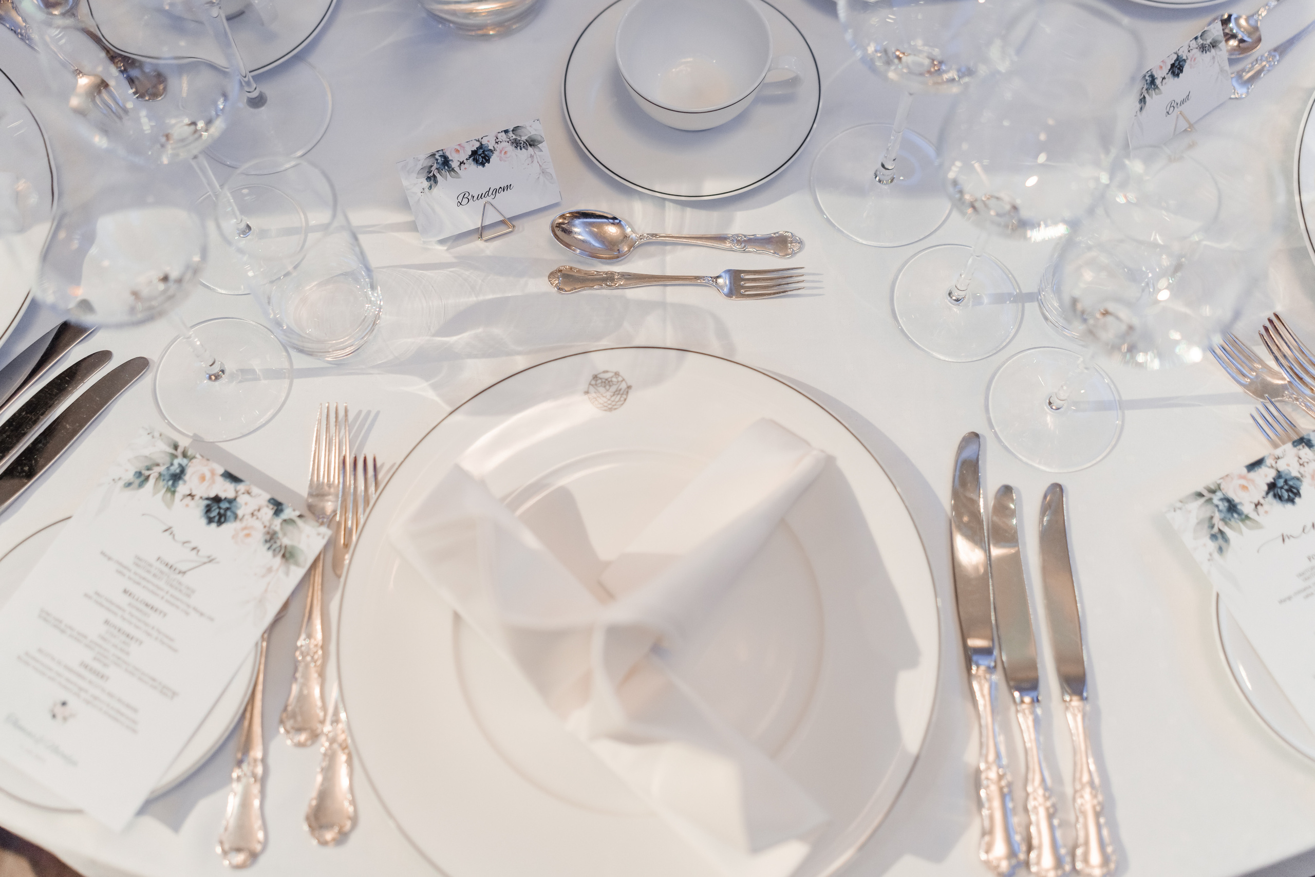 THOMAS & NATALYA. HOME