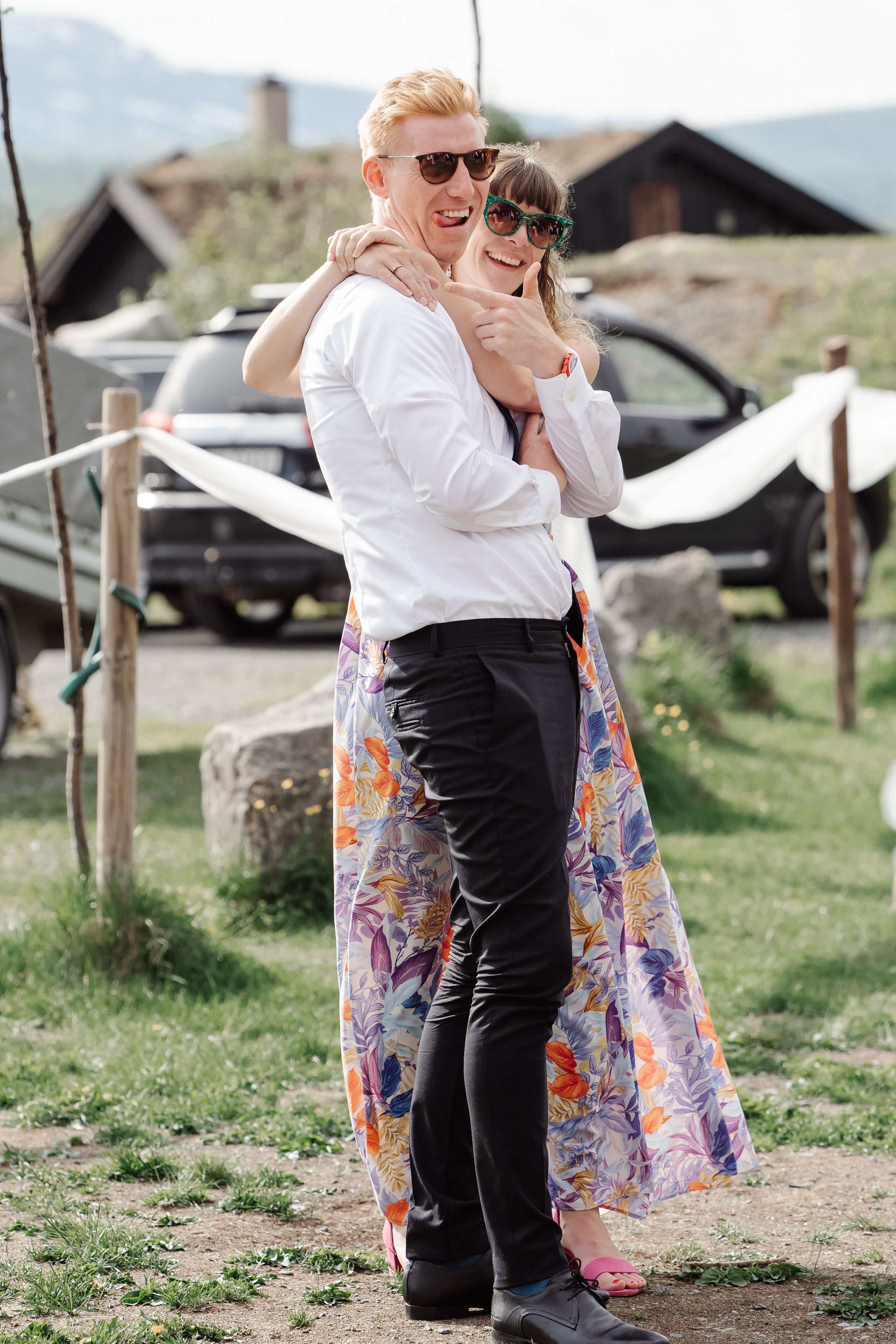 LINE & KRISTIAN. HOME