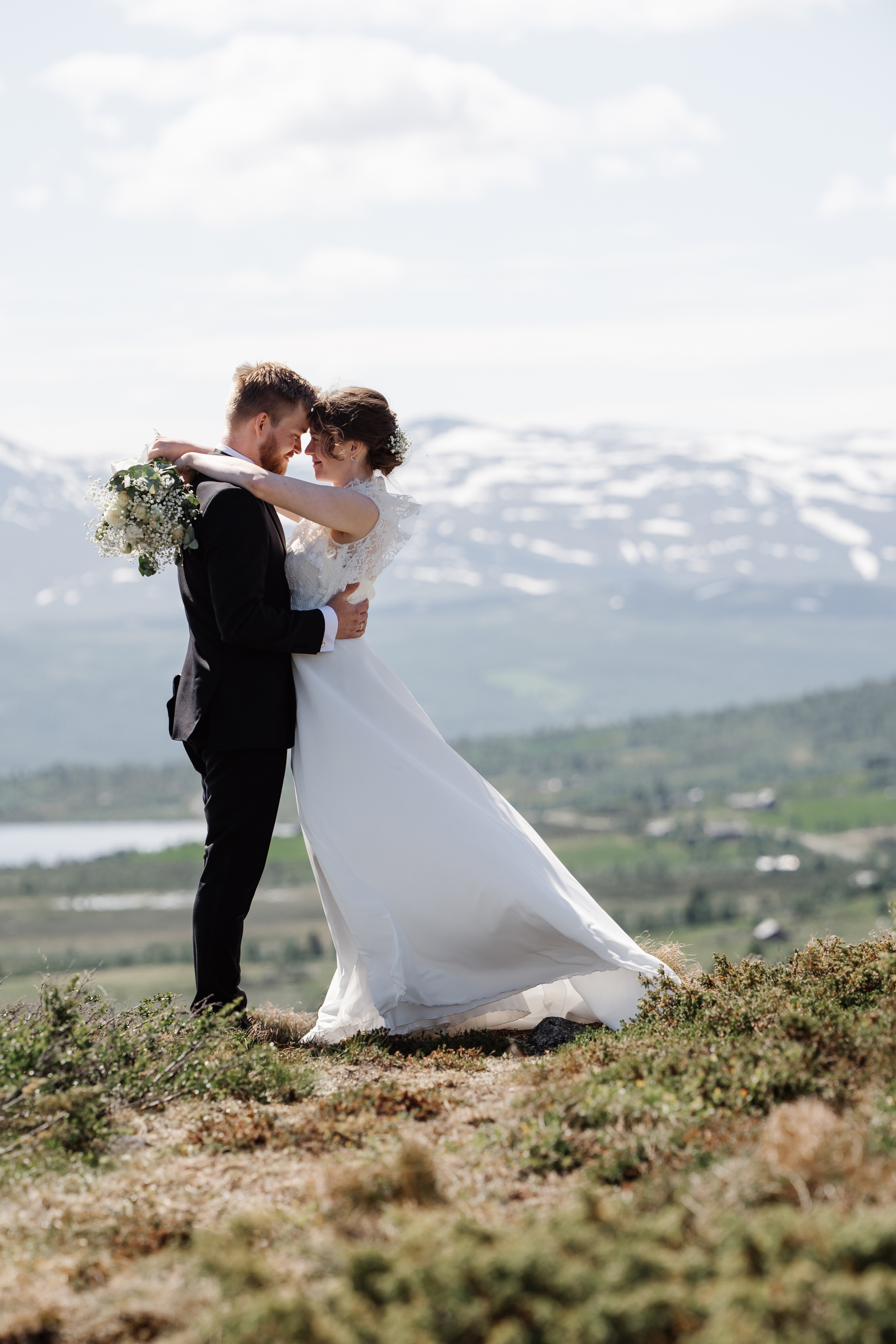 LINE & KRISTIAN. HOME