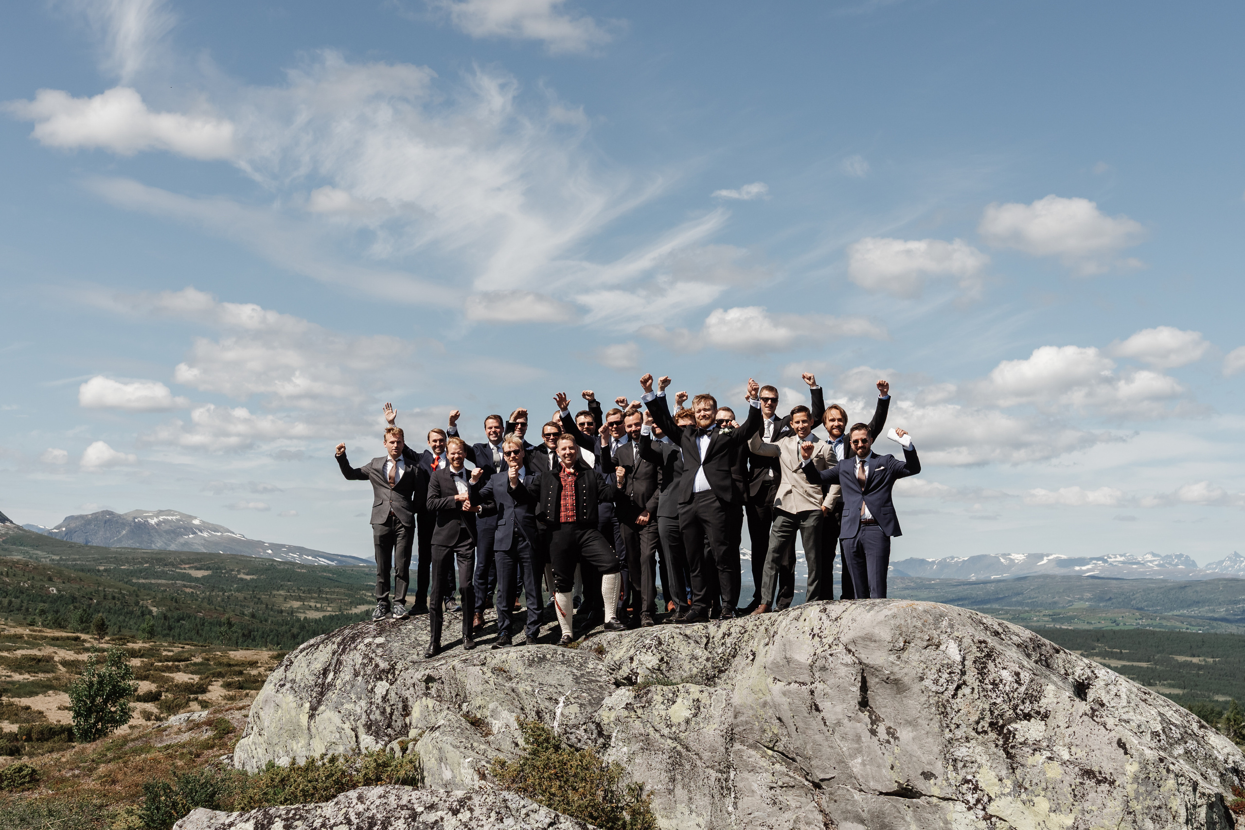 LINE & KRISTIAN. HOME