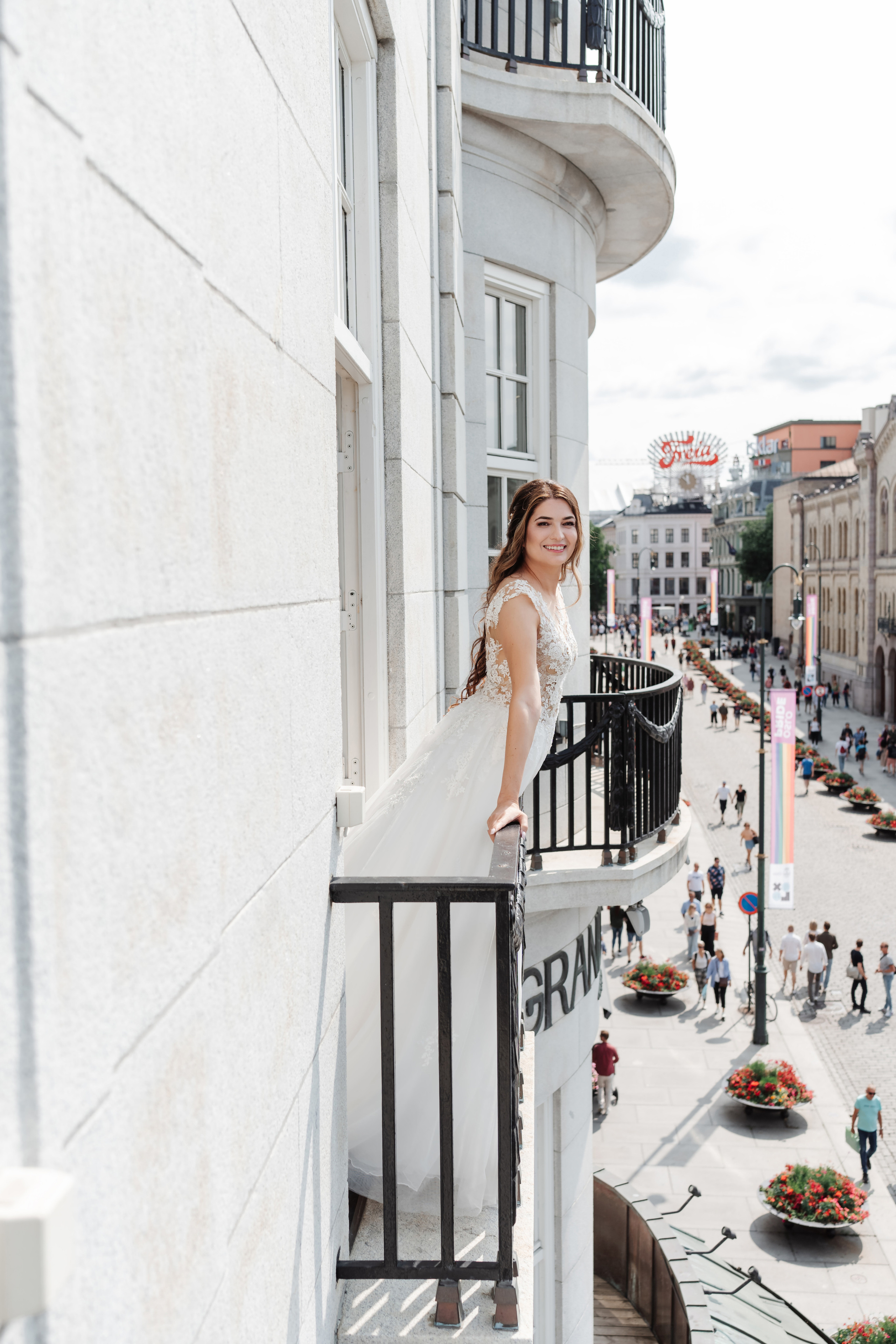 THOMAS & NATALYA. HOME