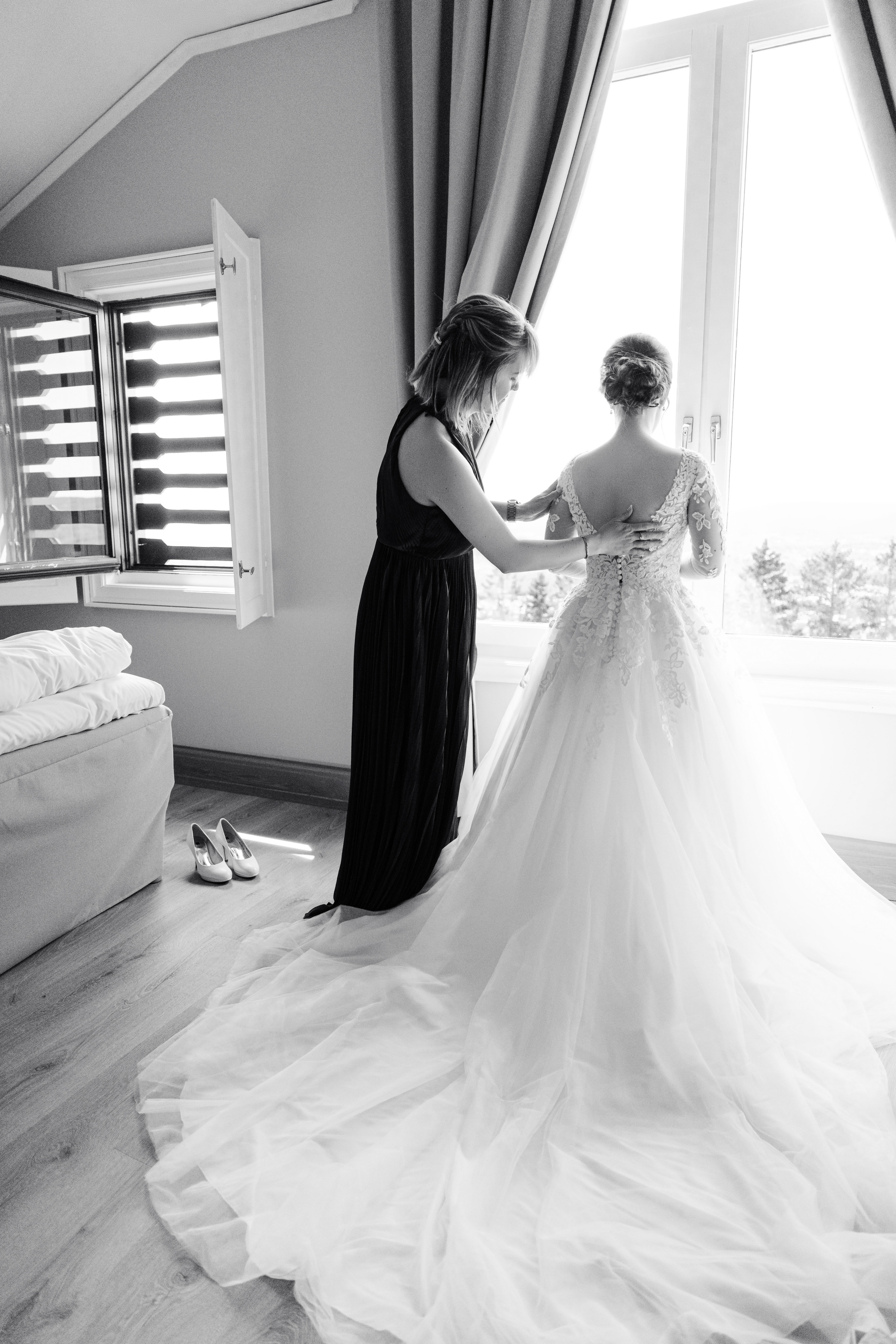 Bespoke Wedding Photography in Marbella, Lake Como, Tuscany & Cannes. Wedding Photographer in Marbella, Como, Tuscany, Cannes