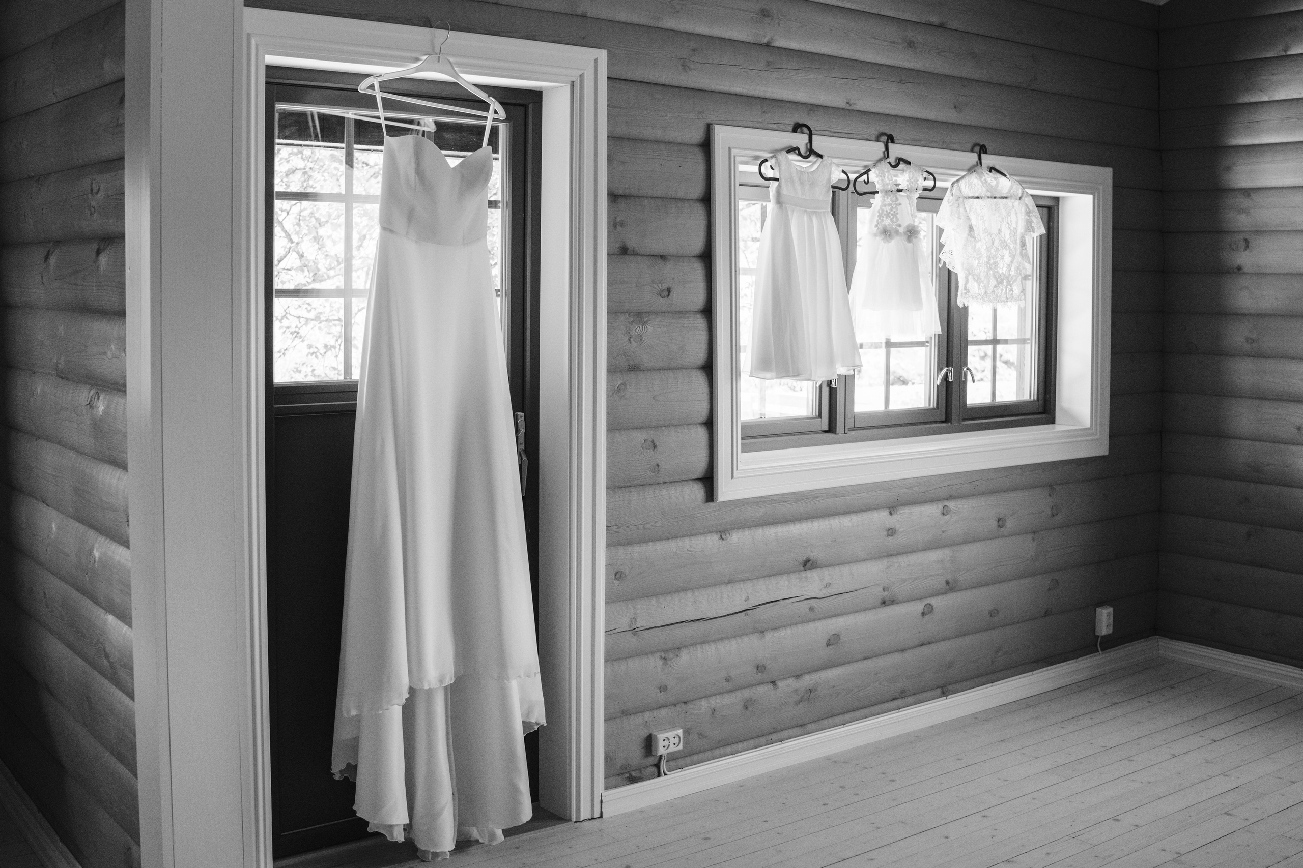 LINE & KRISTIAN. HOME