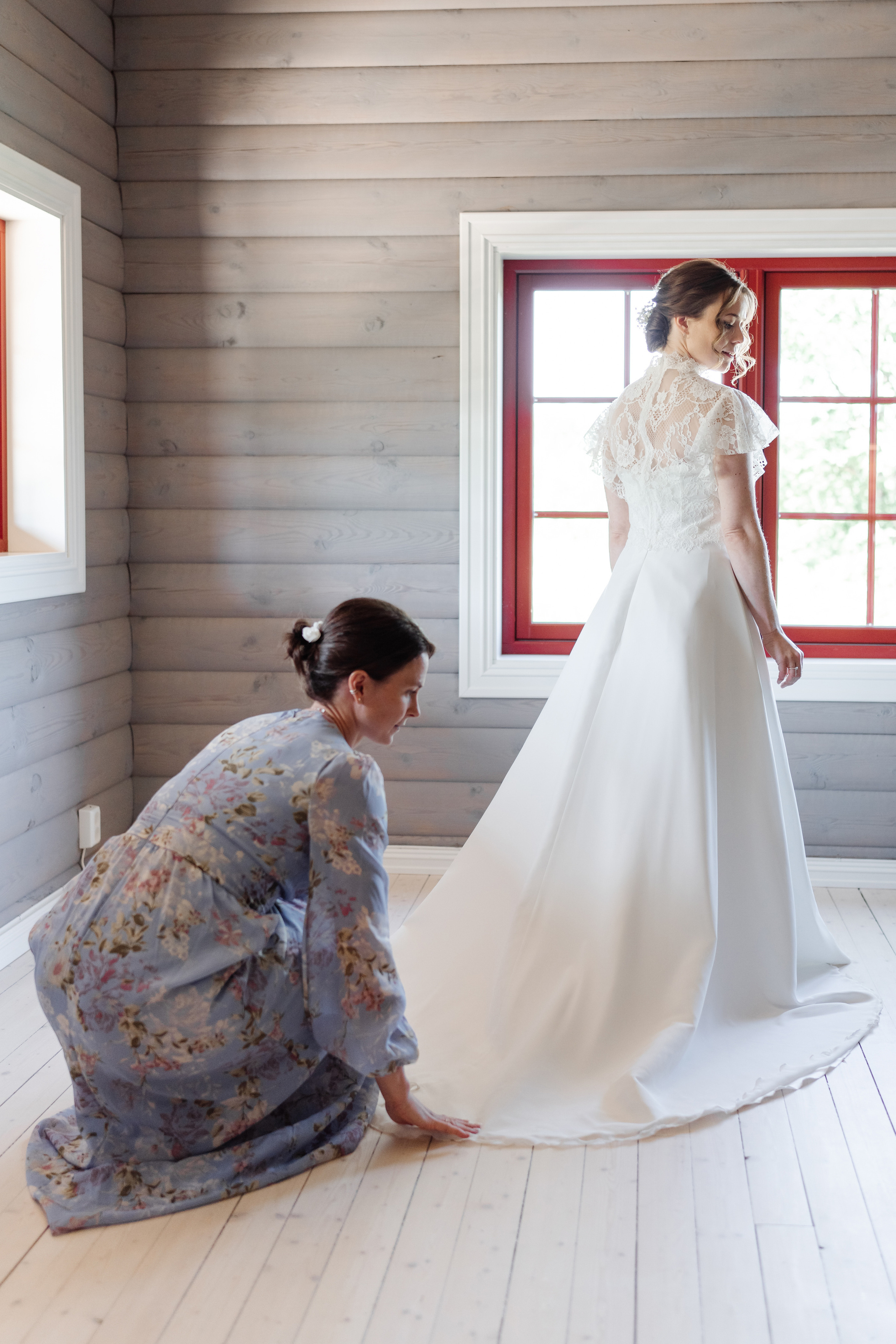 LINE & KRISTIAN. HOME