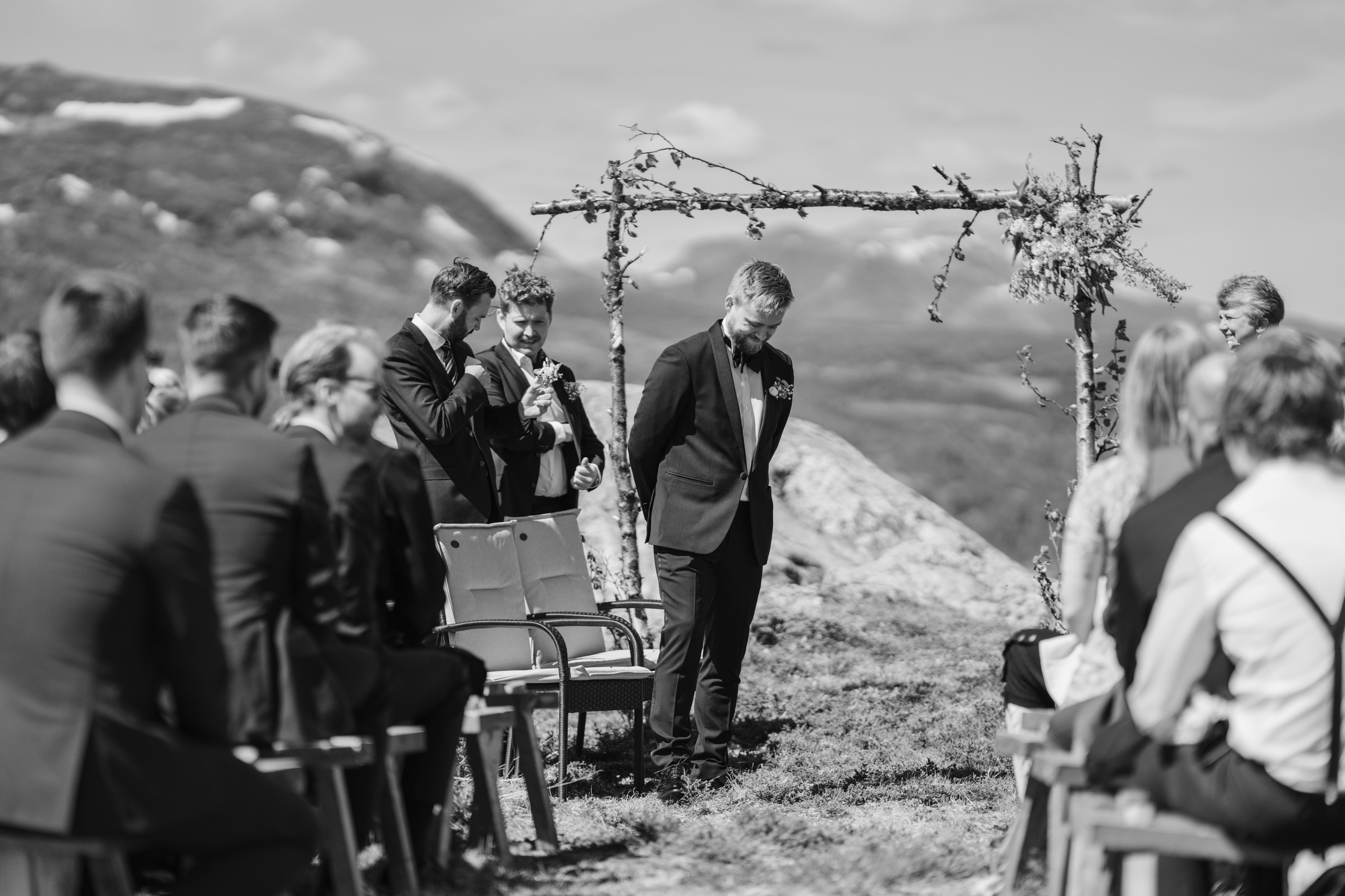 LINE & KRISTIAN. HOME